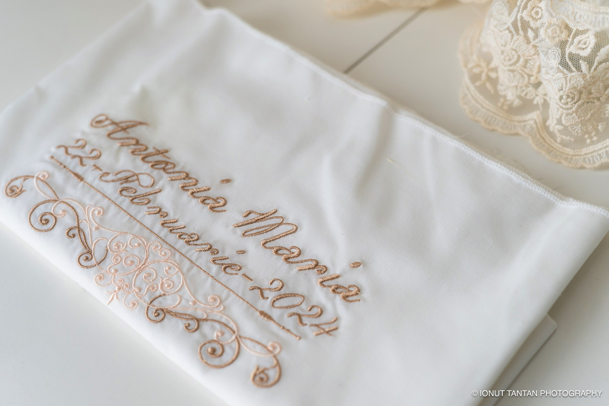 Fotografii Unice pentru Botezuri - Ionut Tantan Foto & Film. TANTAN IONUT FOTO & FILM