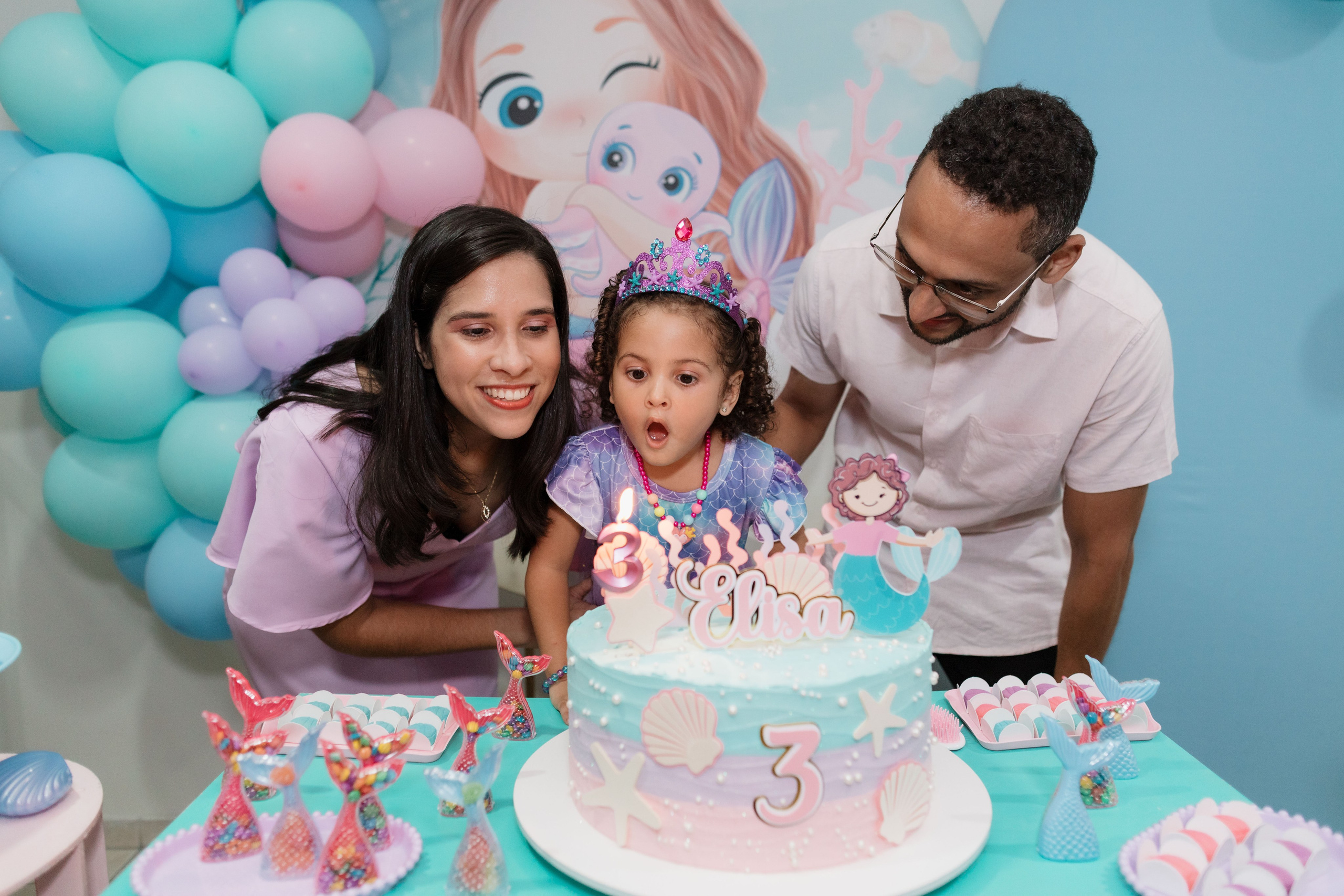 Clima de celebração durante o parabéns