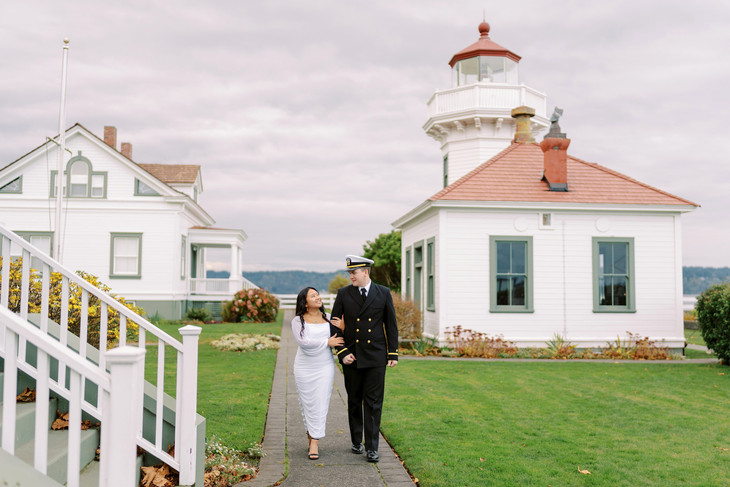 Engagement photoshoot. Dayana & Dag. Mukilteo ligthhouse. November 2024. EVAN ARISTOV WEDDING PHOTOGRAPHY — Seattle Wedding Photographer