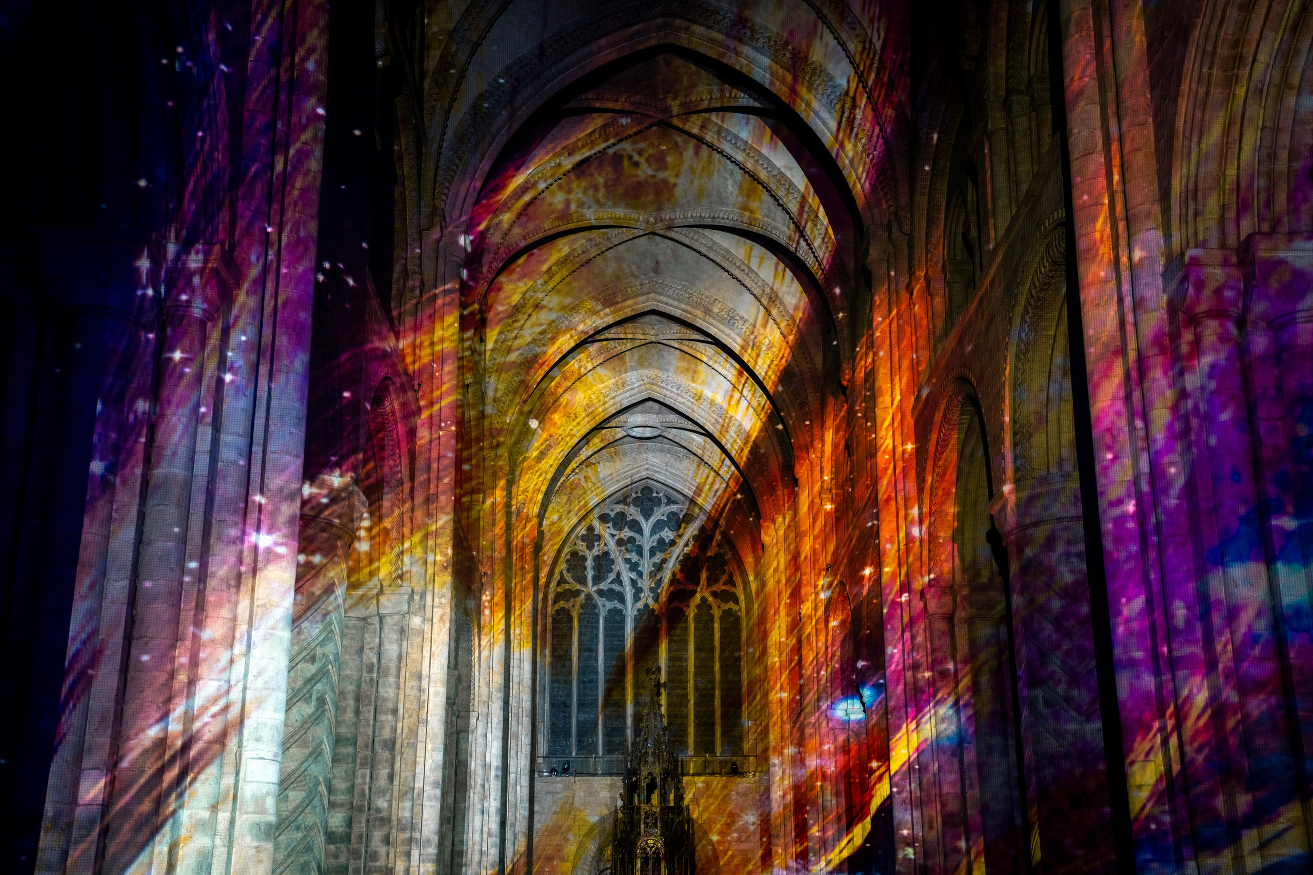 Luxmuralis. Expect Miracles Photography by Kate & Andrew