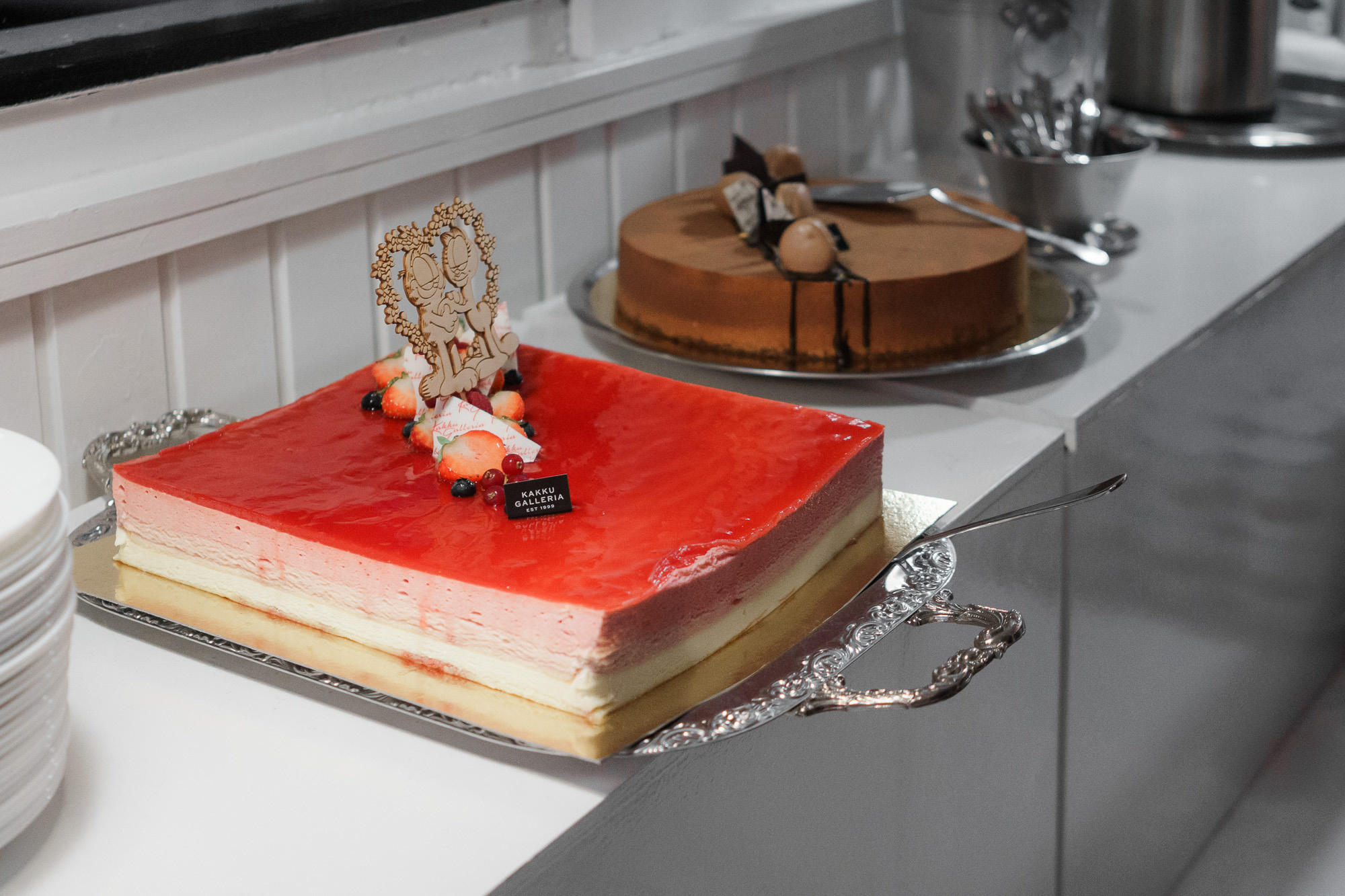 Syksyinen hääkuvaus Helsingissä: Sokos hotelli, ortodoksinen vihkiminen ja Relandersgrund Majakkalaiva