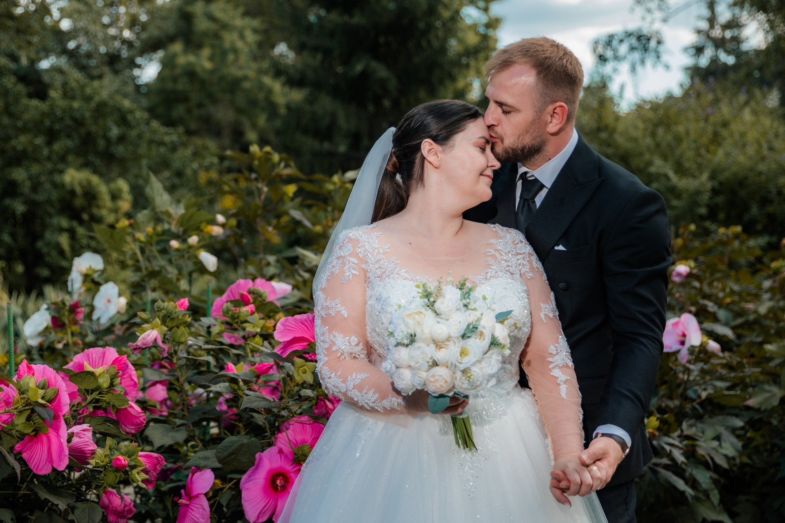 servicii foto. servicii foto Botoșani. servicii foto video Botoșani. fotograf nunta. fotograf evenimente. fotograf nunta Botoșani. Alin chirila. Alin chirila fotograf. Alinofotostudio.- Mire și mireasă – Sergiu & Liliana – ziua nunții, 2024 - Emoții în ziua nunții – Sergiu și Liliana - Dansul mirilor – fotografie artistică nuntă 2024 - Sedinta foto romantică în natură – Sergiu & Liliana - Rochia de mireasă și detalii de nuntă elegante