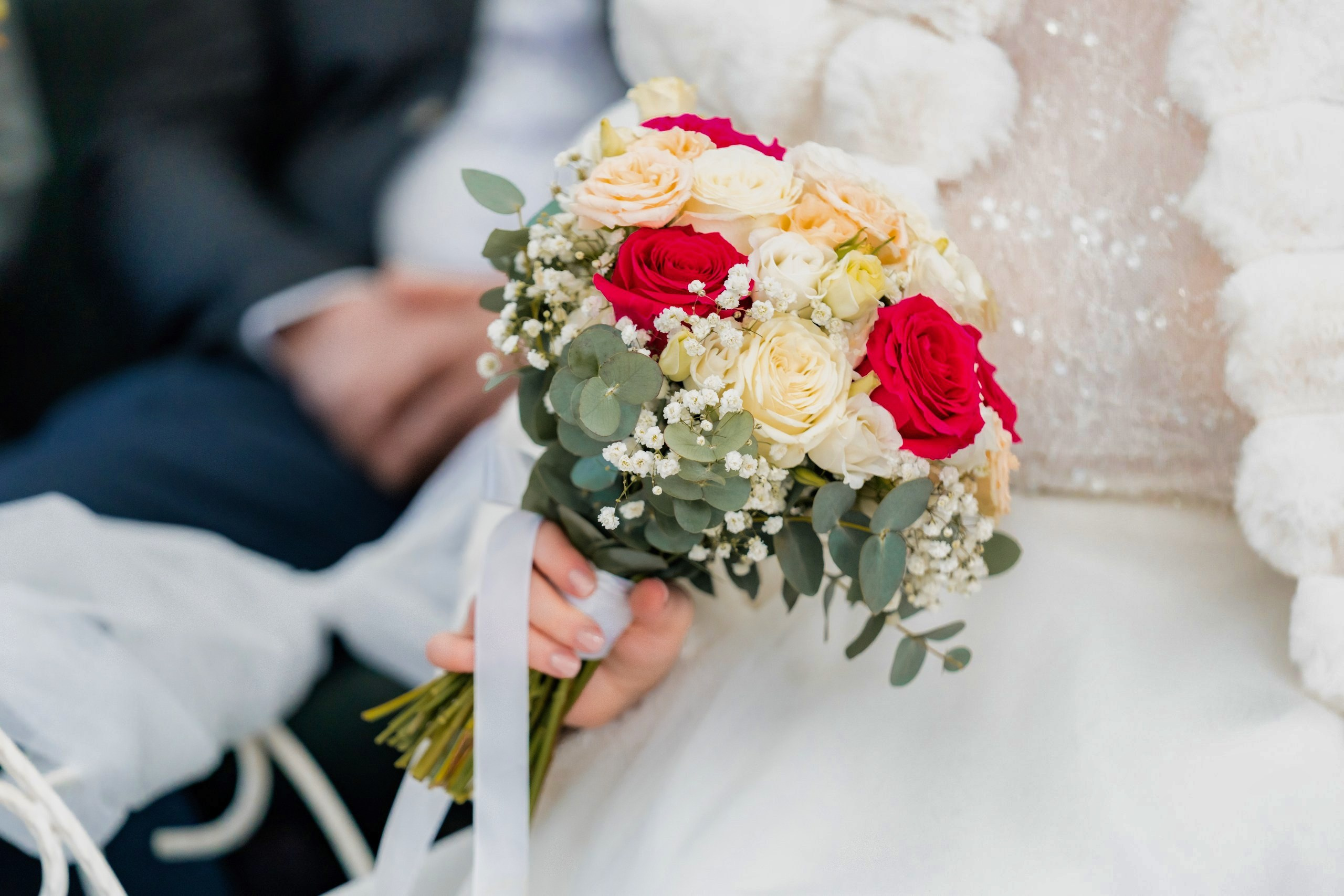 Fotograf nuntă Târgu Neamț – Samuel și Roxana, fotografie autentică realizată de AlinoFotoStudio 2. Fotograf nuntă Iași, Bacău, Suceava și Botoșani – Alin Chirilă surprinzând momente reale de nuntă 3. Fotografie de nuntă cu emoție și credință – AlinoFotoStudio, fotograf povestitor 4. Fotograf profesionist nuntă în Moldova – cadre naturale și pline de emoție 5. Alin Chirilă fotograf nuntă – poveste reală surprinsă prin fotografie 6. Fotograf nuntă cu stil documentar – momente autentice din ziua nunții Pregătiri mireasă acasă – fotografie naturală realizată de Alin Chirilă fotograf nuntă 8. Detalii din ziua nunții – fotograf nuntă Iași și Botoșani, AlinoFotoStudio 9. Emoții din dimineața nunții – fotograf profesionist Moldova 10. Cadre autentice din pregătiri – fotograf nuntă Suceava și Bacău Ceremonie religioasă nuntă – moment emoționant surprins de fotograf Alin Chirilă 12. Nuntă cu valori creștine – fotografie din biserică realizată cu discreție 13. Rugăciune și emoție în ziua nunții – fotograf nuntă Târgu Neamț 14. Legământ în fața lui Dumnezeu – fotografie de nuntă autentică 15. Fotograf nuntă biserică – momente sincere și pline de semnificație Petrecere de nuntă – cadre naturale realizate de AlinoFotoStudio 17. Bucurie și dans la nuntă – fotograf nuntă Iași și împrejurimi 18. Momente autentice de la restaurant – fotograf nuntă Bacău Suceava 19. Atmosferă de nuntă surprinsă discret – Alin Chirilă fotograf -AlinoFotoStudio – fotograf nuntă cu abordare naturală și emoțională 21. Alin Chirilă fotograf – povestitor prin fotografie de nuntă 22. Fotograf nuntă în Moldova – stil documentar și autentic 23. Fotografie de nuntă sinceră și elegantă – AlinoFotoStudio- Fotograf nuntă Iași Bacău Suceava Botoșani – Alin Chirilă AlinoFotoStudio 26. Fotograf nuntă Târgu Neamț și Moldova – fotografie profesională de eveniment 27. Fotograf nuntă cu valori creștine și stil documentar – AlinoFotoStudio - Alin Chirilă – AlinoFotoStudio Fotograf nuntă Iași • Bacău • Suceava • Botoșani - Samuel & Roxana, Târgu Neamț -Momente reale, trăite sincer și păstrate pentru totdeauna.