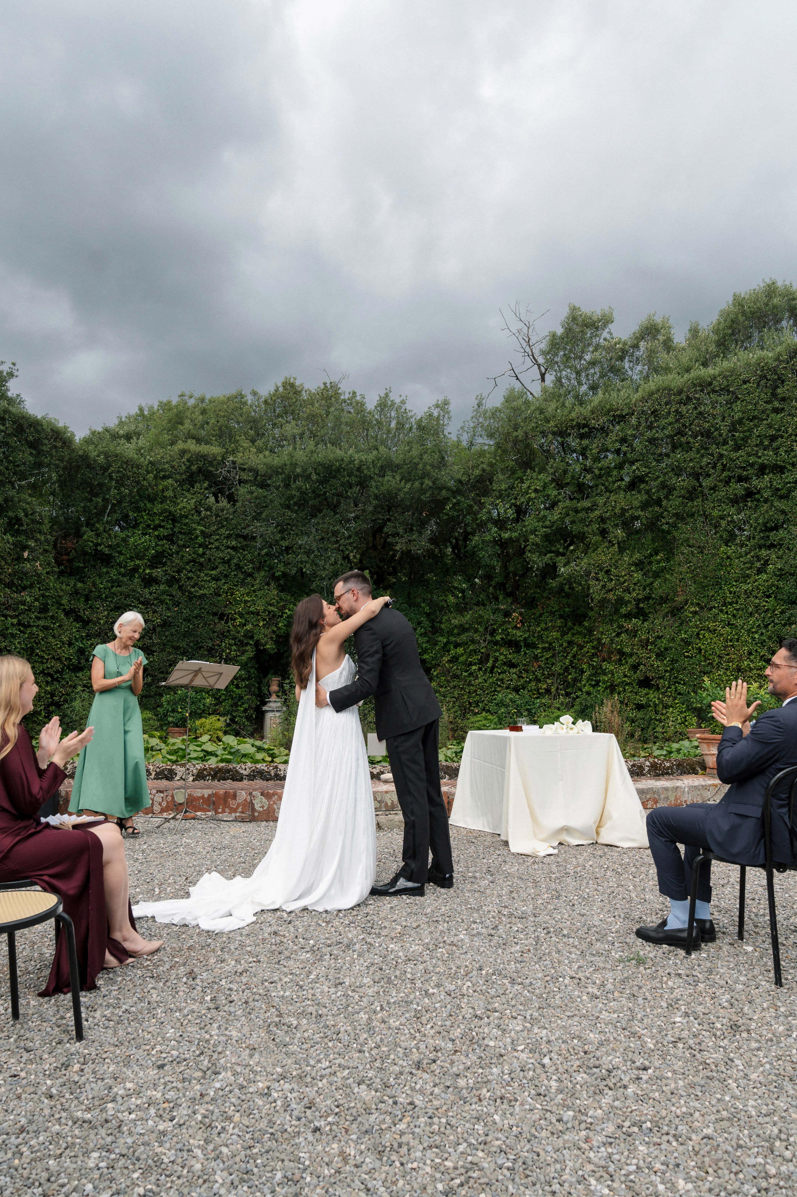 Alissa & Jakob · Villa Grabau, Tuscany. Raw Studio: Capturing Elegant weddings accross Europe