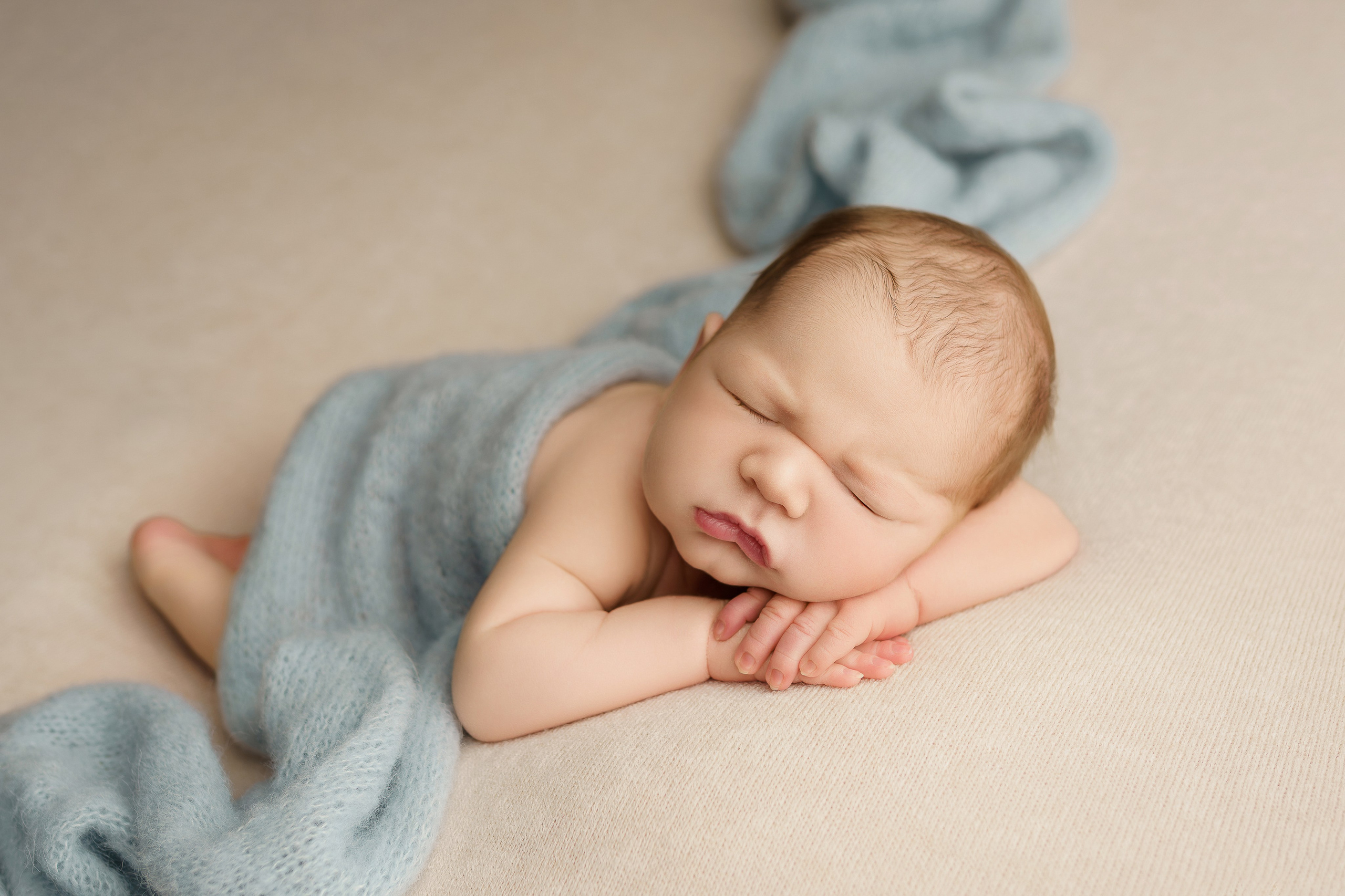 Esu Aleksandra naujagimių ir kudikių fotografė iš Vilniaus