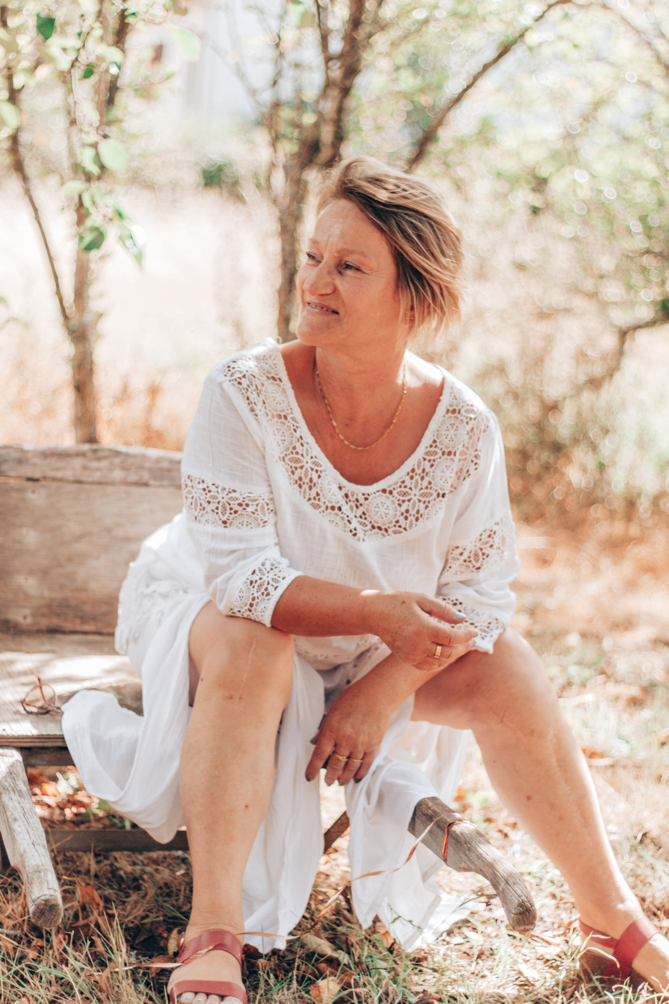 Photographe Portrait à Poitiers, Châtellerault et Tours – Capturer Votre Essence Authentique. Photographe professionnelle à Poitiers, Tours et Châtellerault | Studio photo entre Poitiers et Tours – portraits, familles, entreprises, ma