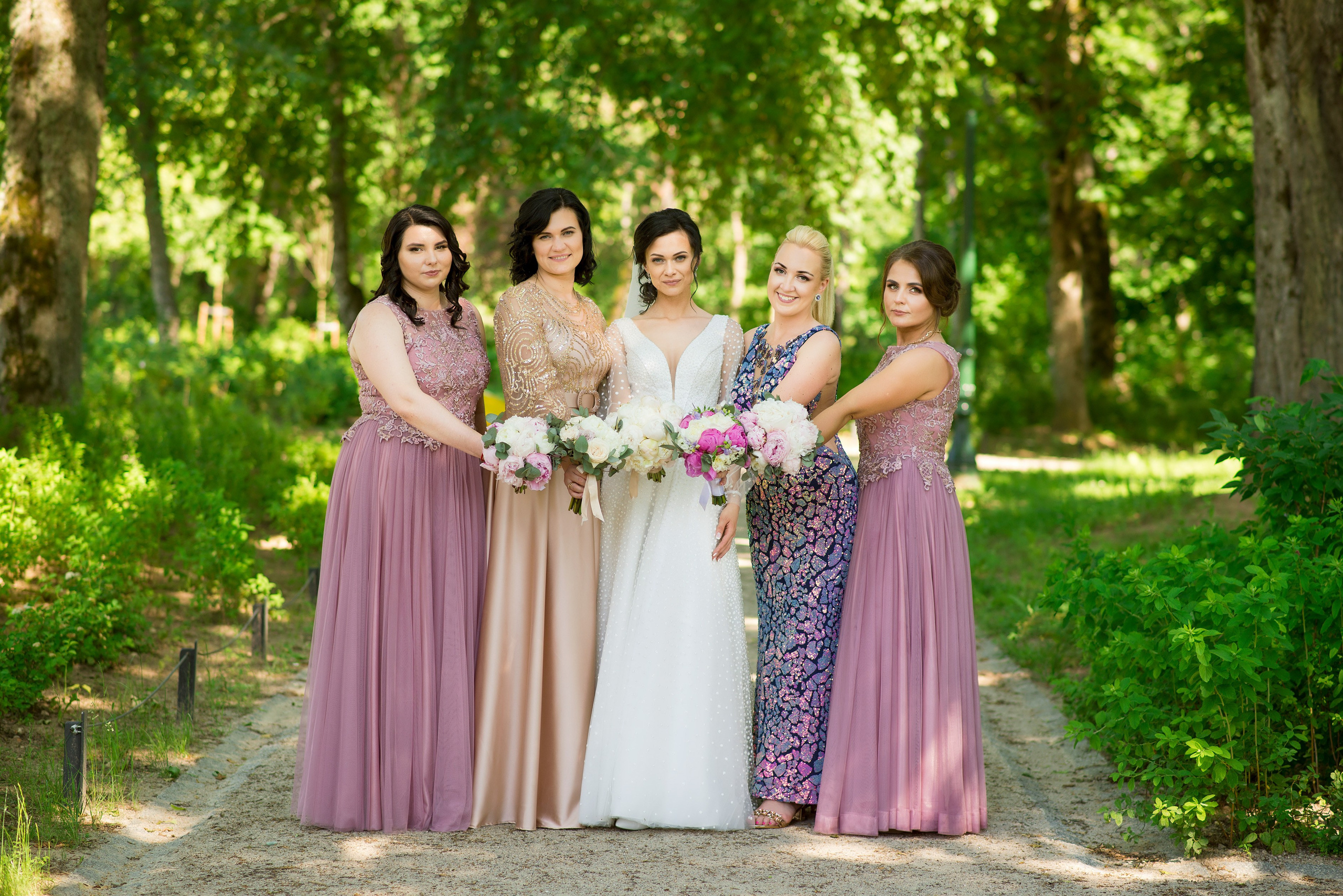 Vestuvių fotosesija, ceremonija, Vestuvių pasiruošimo fotografavimas. Vestuvių fotografas Vilnius Trakai kaina vestuvių fotografavimas fotografė personal.lt photogrpahy kainos jaunoji jaunikis nuotaka santuoka vestuvės, profesionali natūrali meninė reportažinė klasikinė fotosesija, vestuvių fotosesija gamtoje dvare