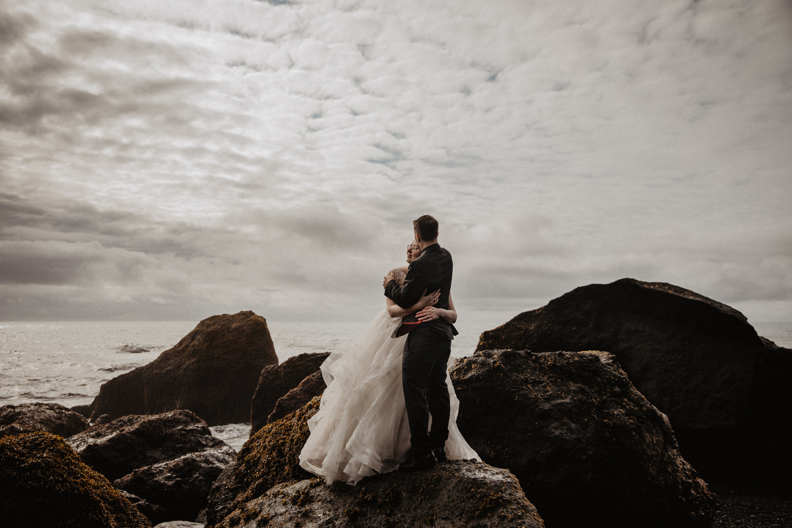 Jorien+Tom. Iceland elopement photographer & videographer