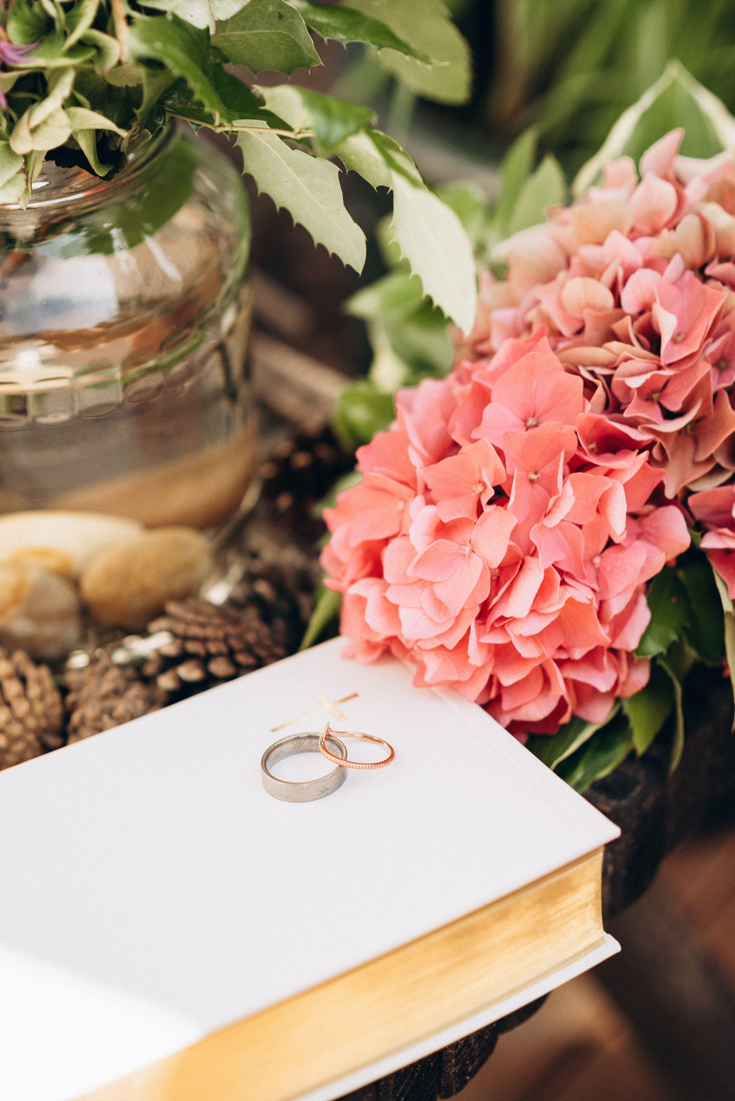 Valokuvaaja Kotka | Perhe-, newborn- ja hääkuvaus Kotkassa, Helsingissä ja myös muualla