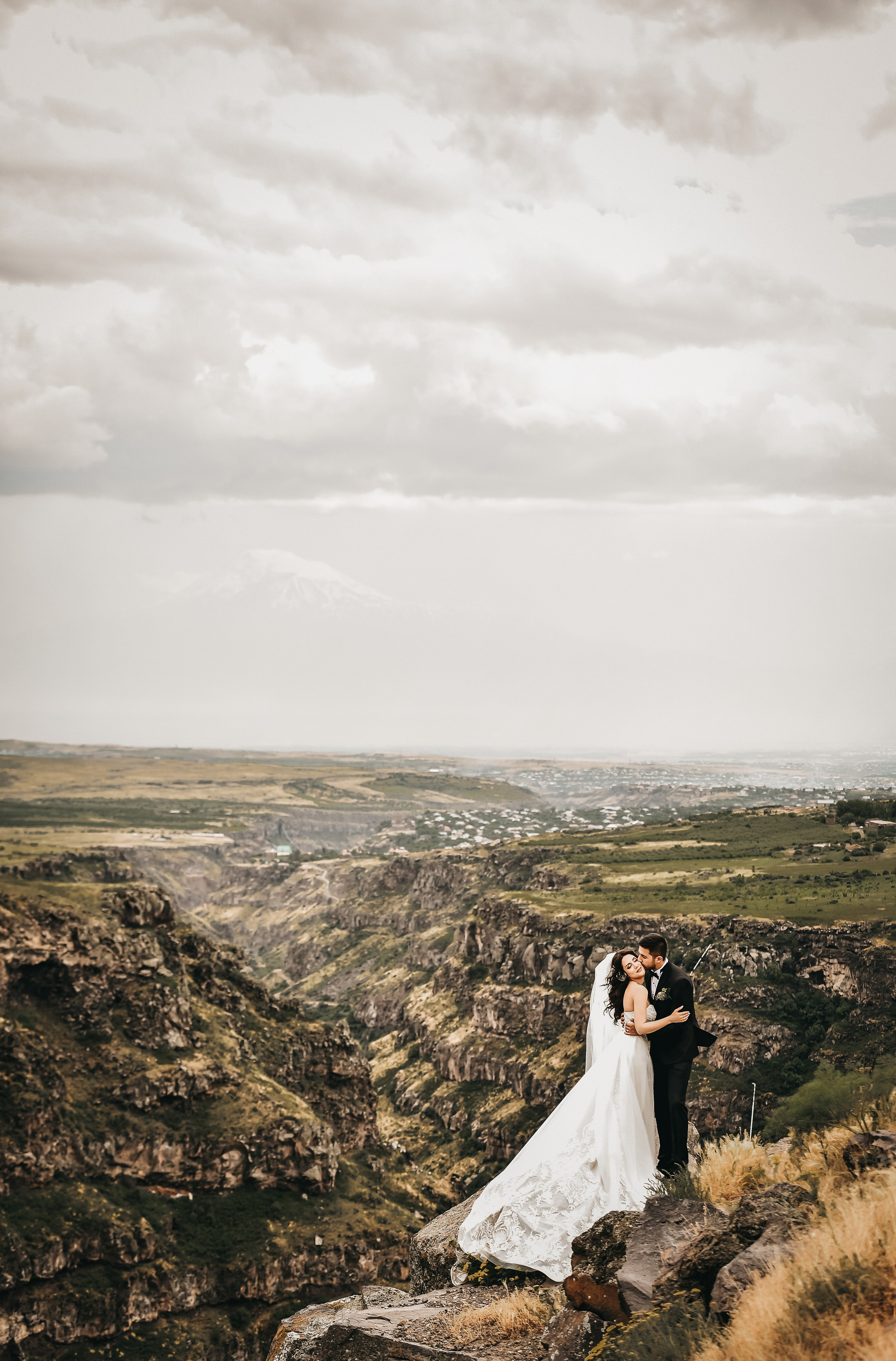 Wedding photos and video shooting in Armenia and all over the world!!! Photographer in Yerevan