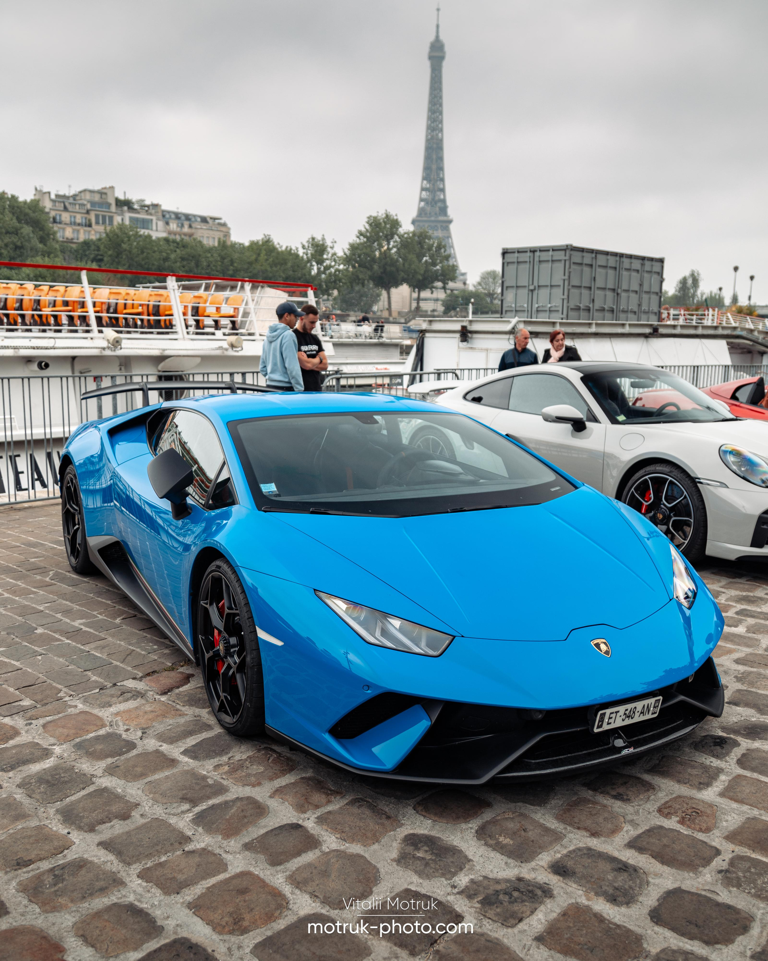 Bateaux Mouches 8 mai. Photographer in Paris — Vitalii Motruk
