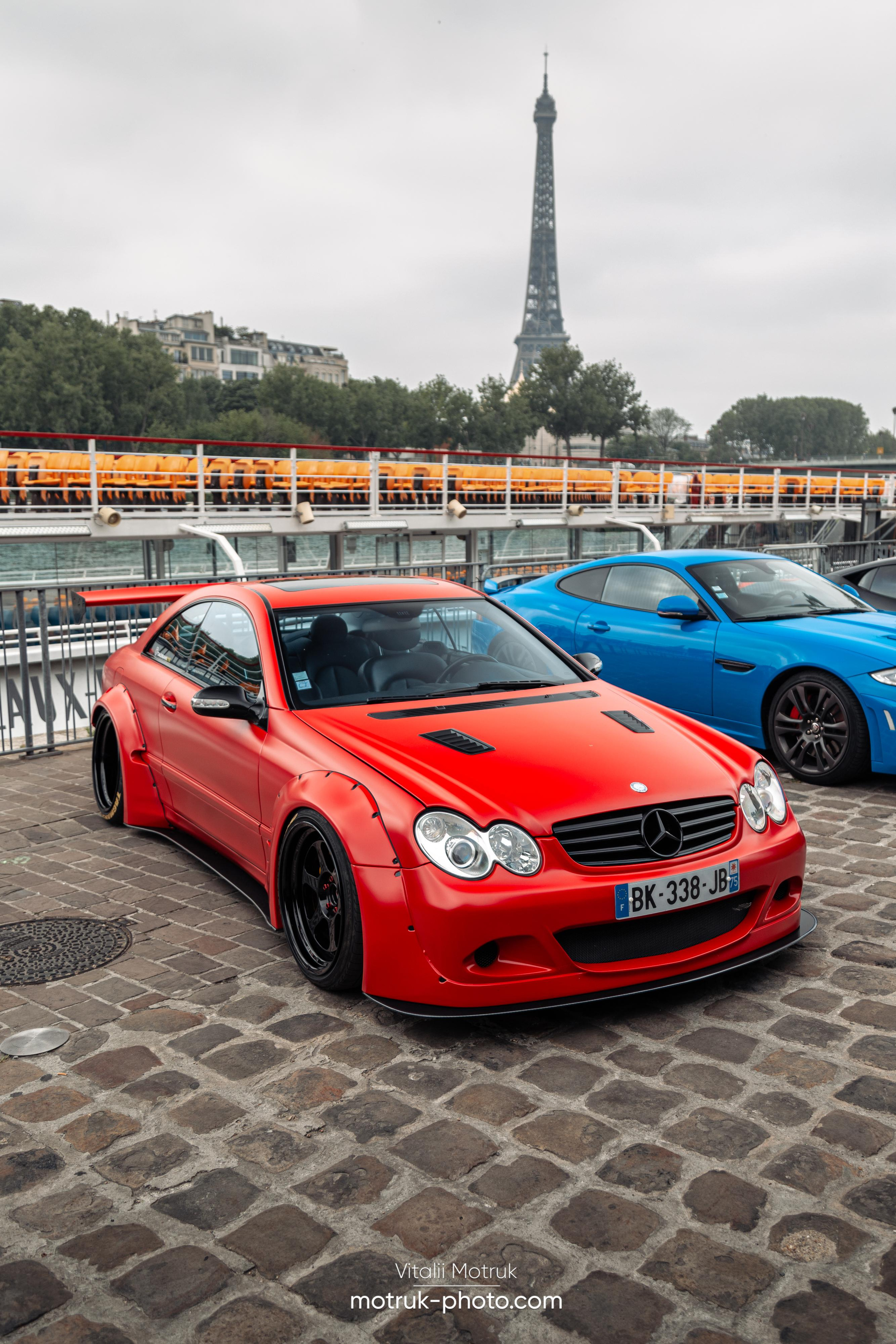 Bateaux Mouches 8 mai. Photographer in Paris — Vitalii Motruk