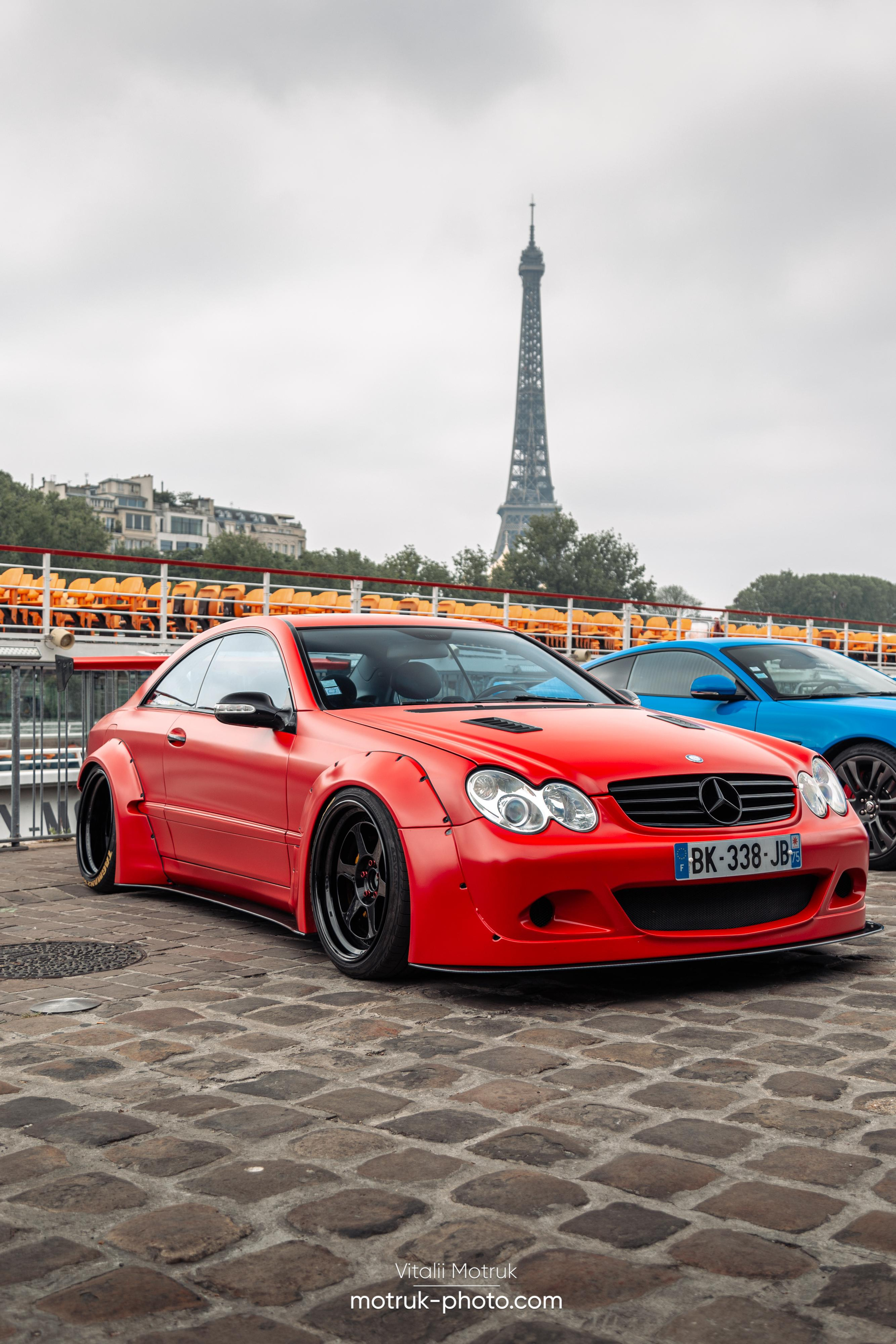 Bateaux Mouches 8 mai. Photographer in Paris — Vitalii Motruk