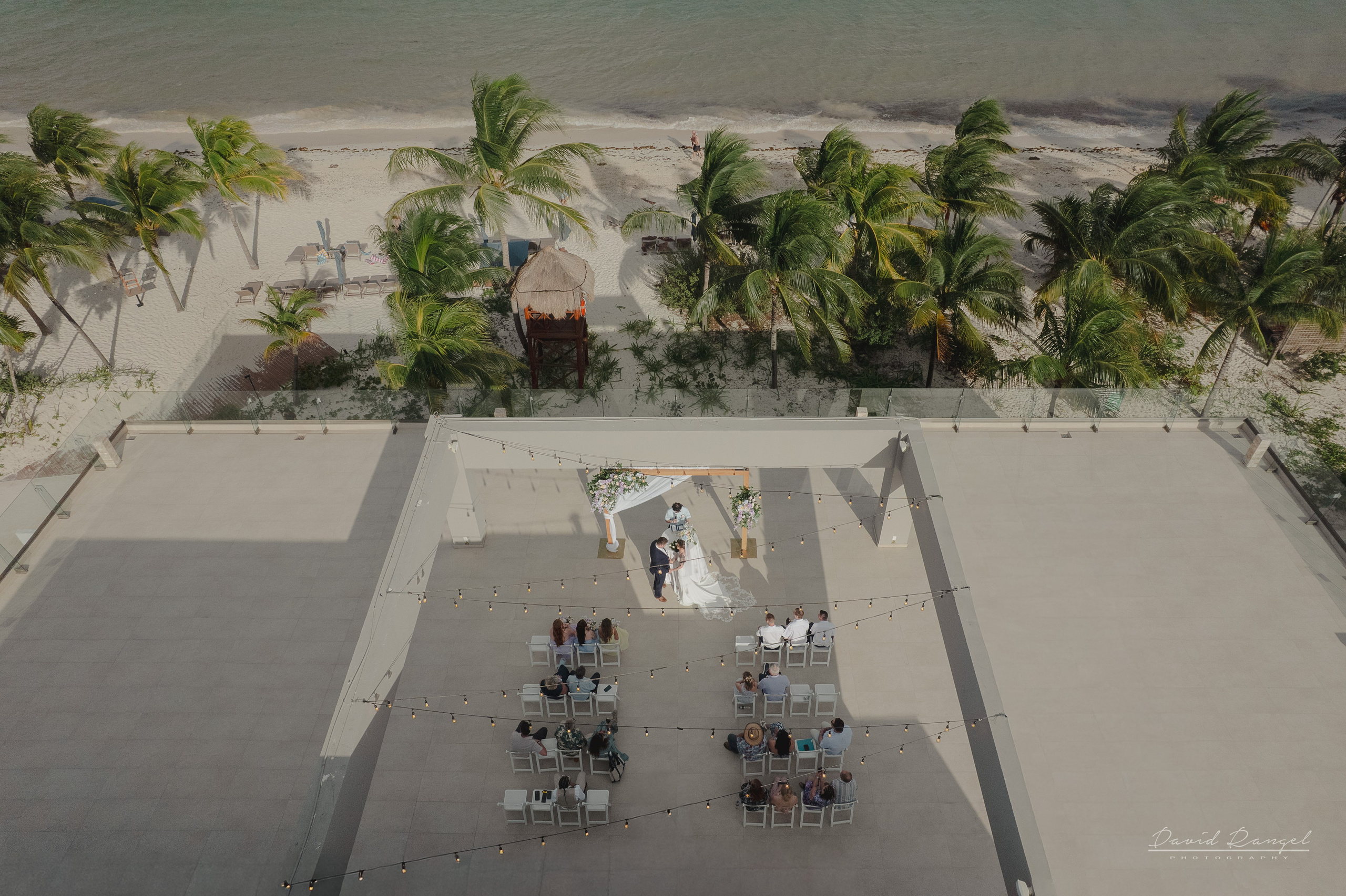 Danielle and Joshua’s sneak peek wedding. Destination wedding photographer based in Cancun and Riviera Maya with service worldwide