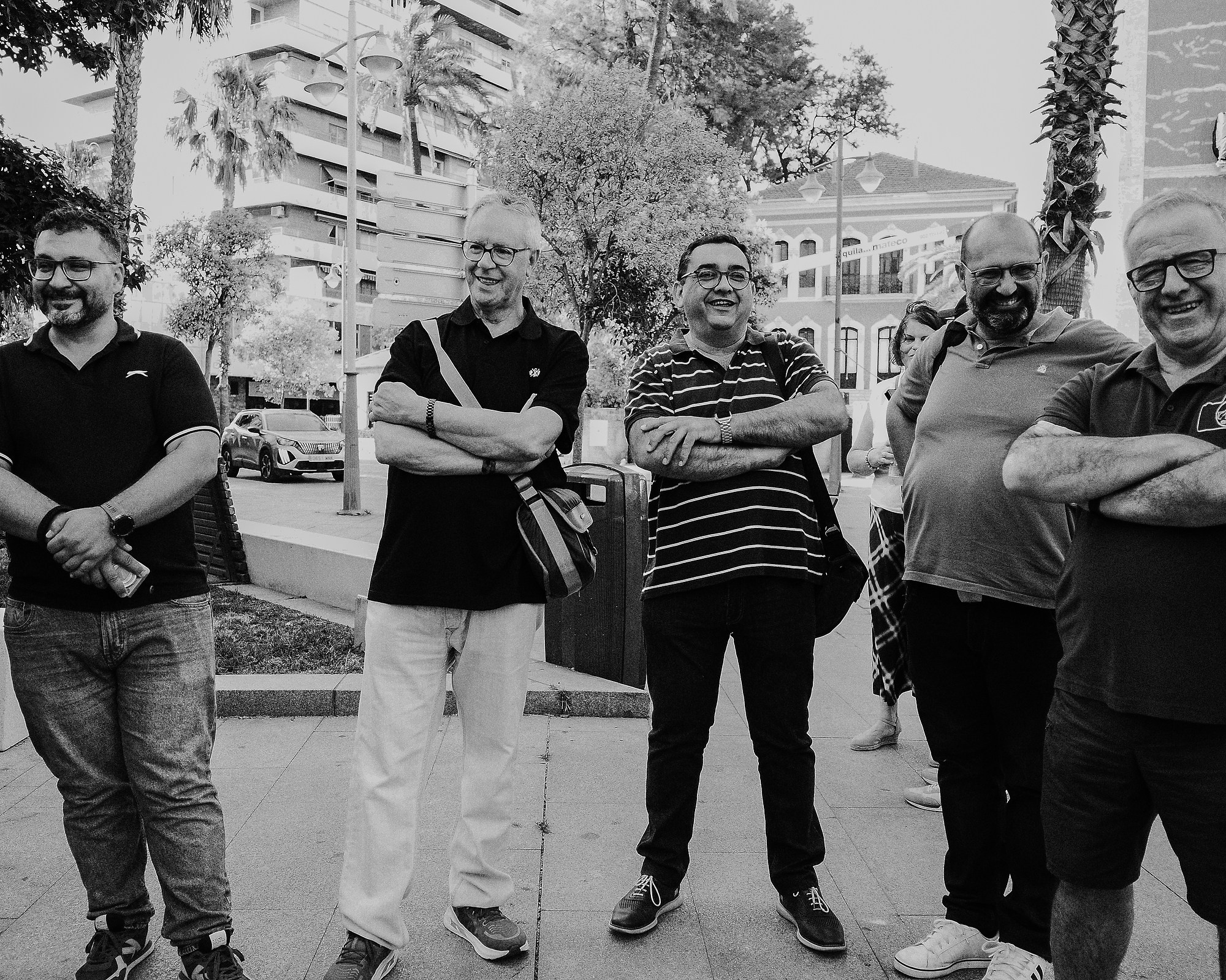 Cuando la calle te pone a prueba: Fotografía Documental en el Corpus de Huelva con Ricoh GR IV. Fotógrafo profesional en Sevilla Francisco Guerrero