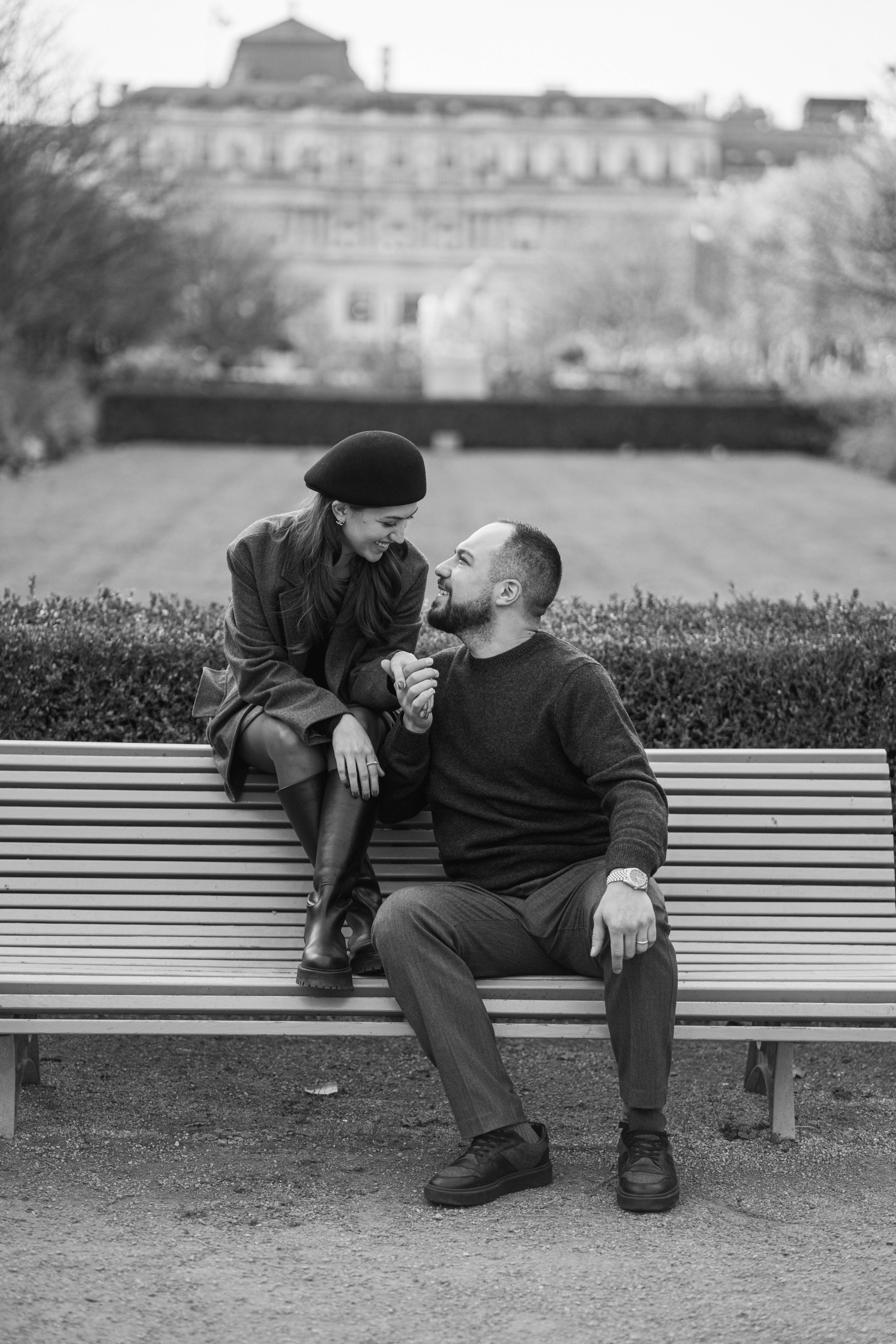 осенняя фотосессия пары в Palais Royal