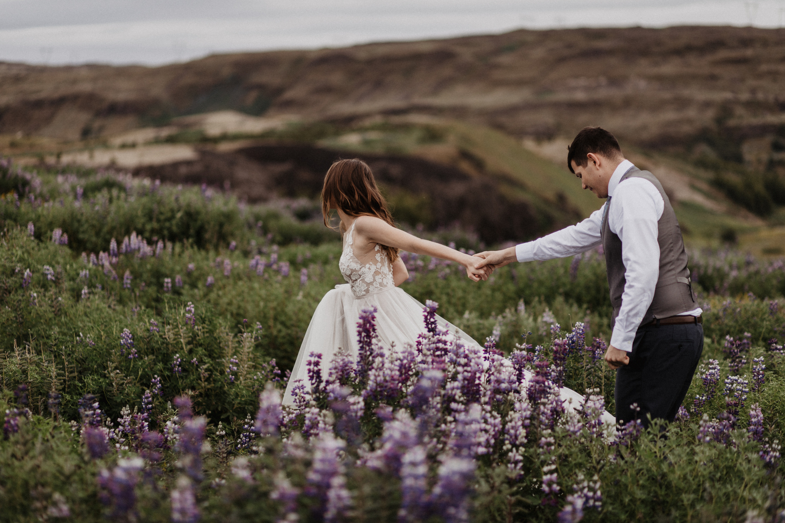 Midnight sun elopement at Haifoss in Iceland. Iceland elopement photographer & videographer