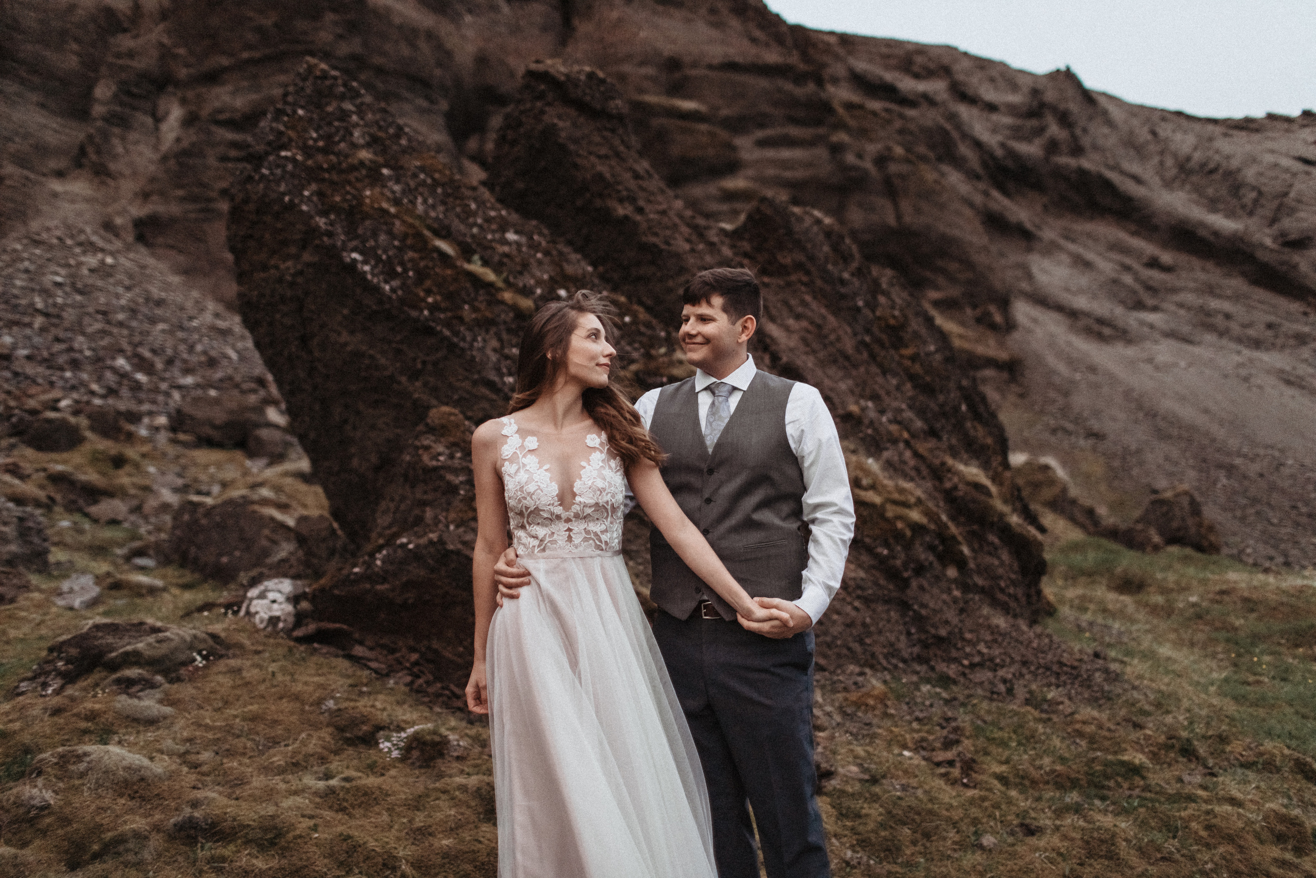 Midnight sun elopement at Haifoss in Iceland. Iceland elopement photographer & videographer