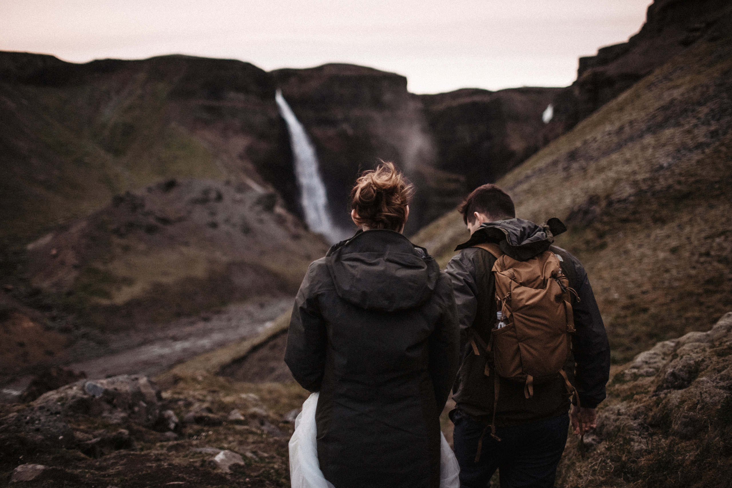 Midnight sun elopement at Haifoss in Iceland. Iceland elopement photographer & videographer