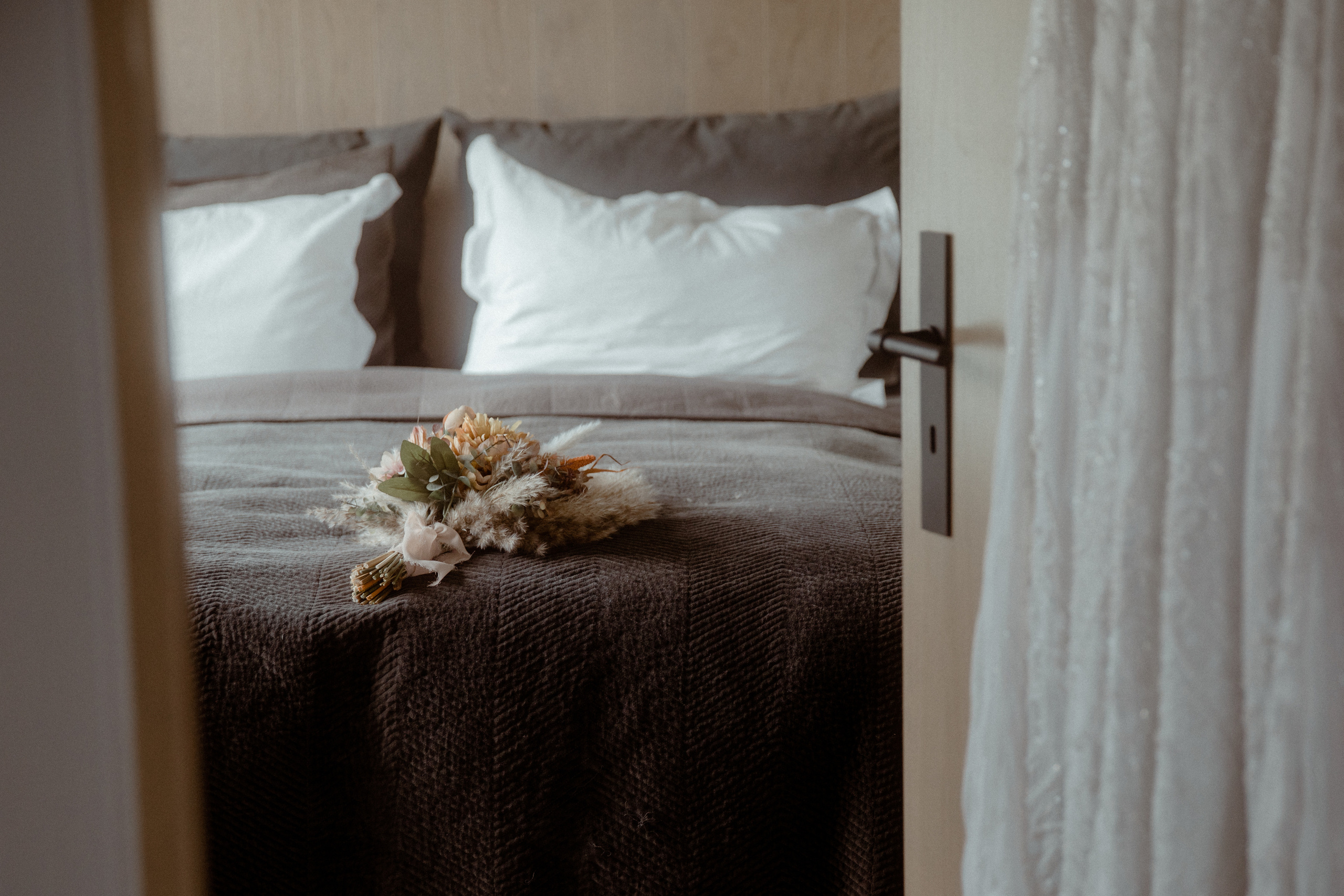 Adventure elopement in Iceland. Iceland elopement photographer & videographer