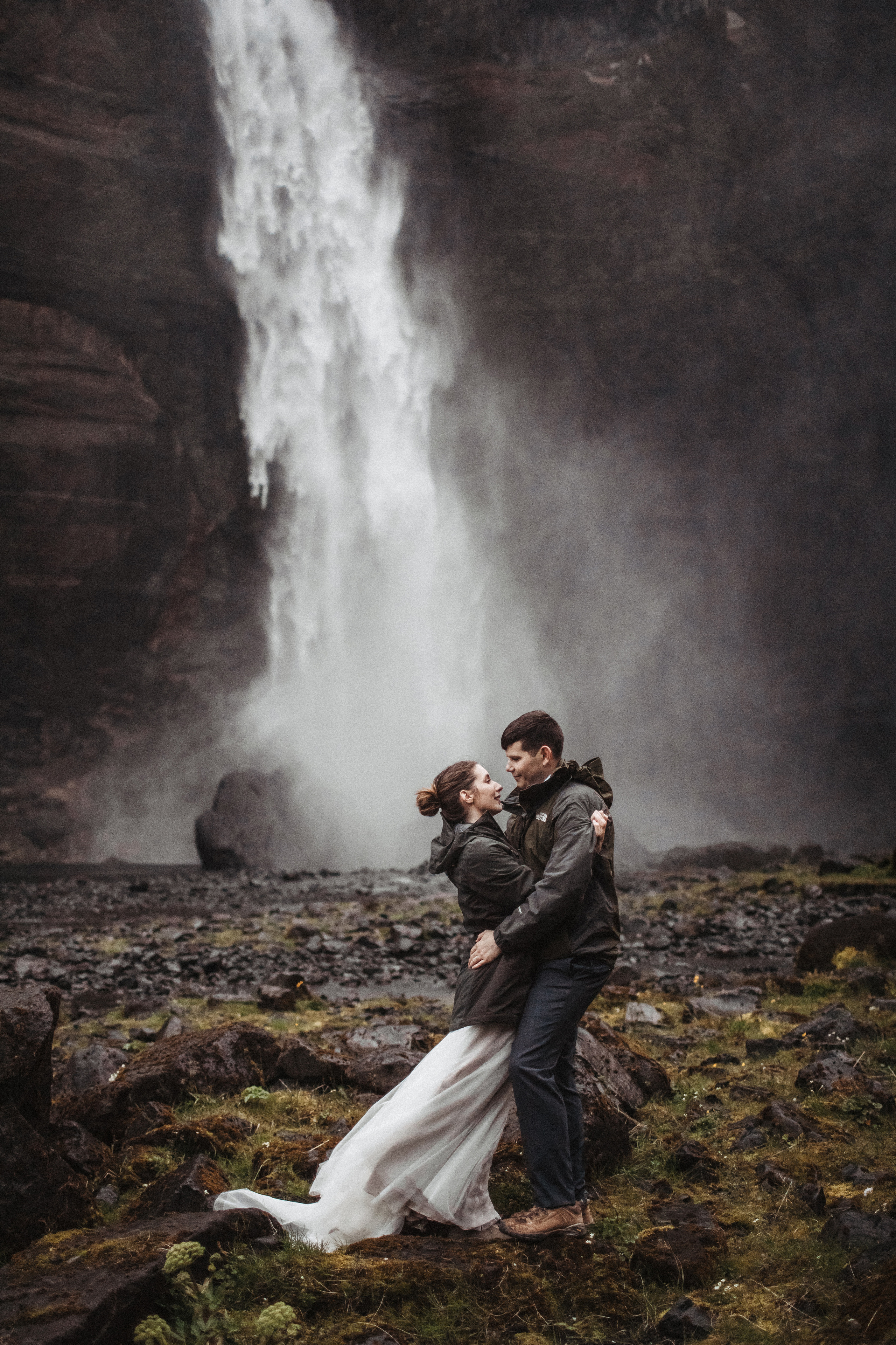 Midnight sun elopement at Haifoss in Iceland. Iceland elopement photographer & videographer
