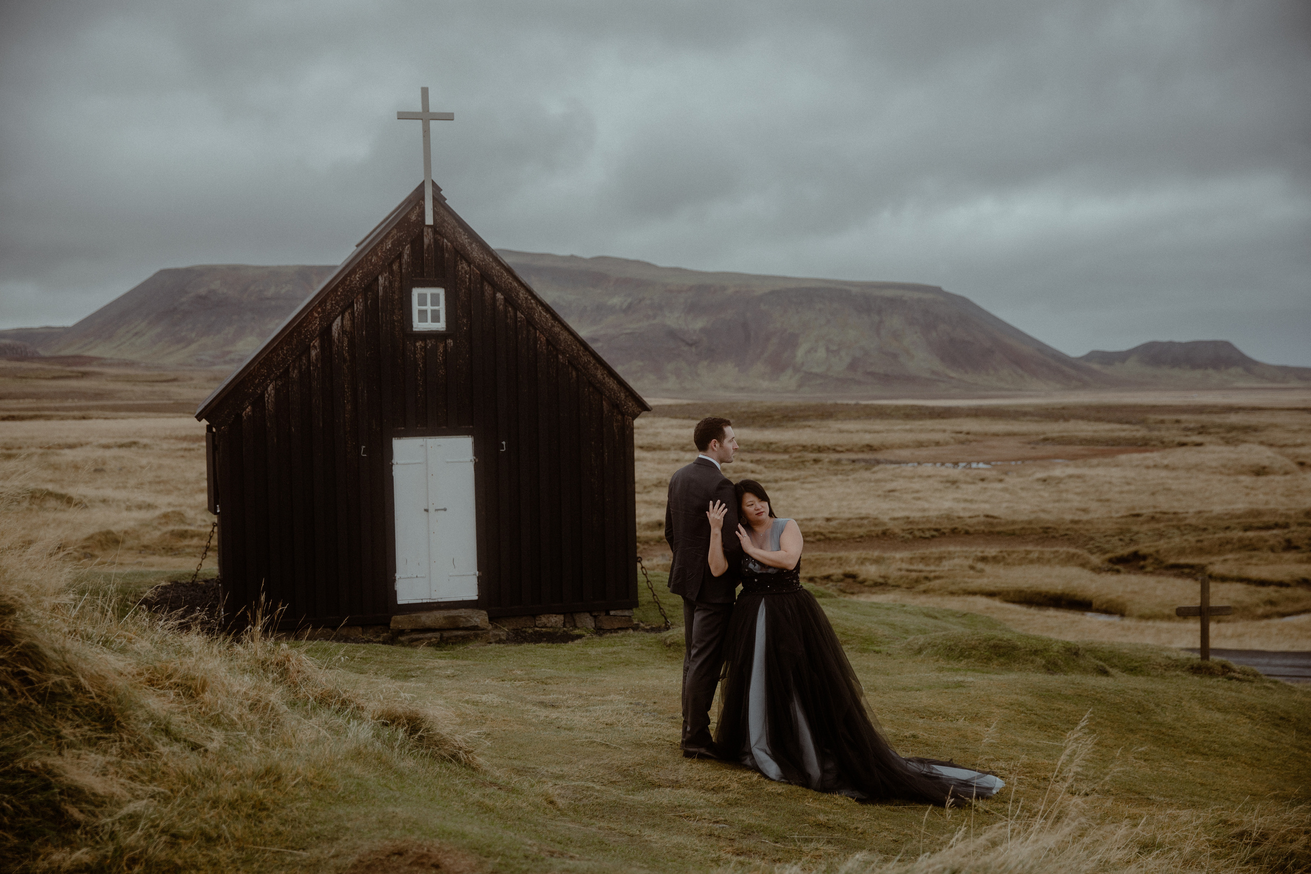 Anniversary session in Iceland. Iceland elopement photographer & videographer
