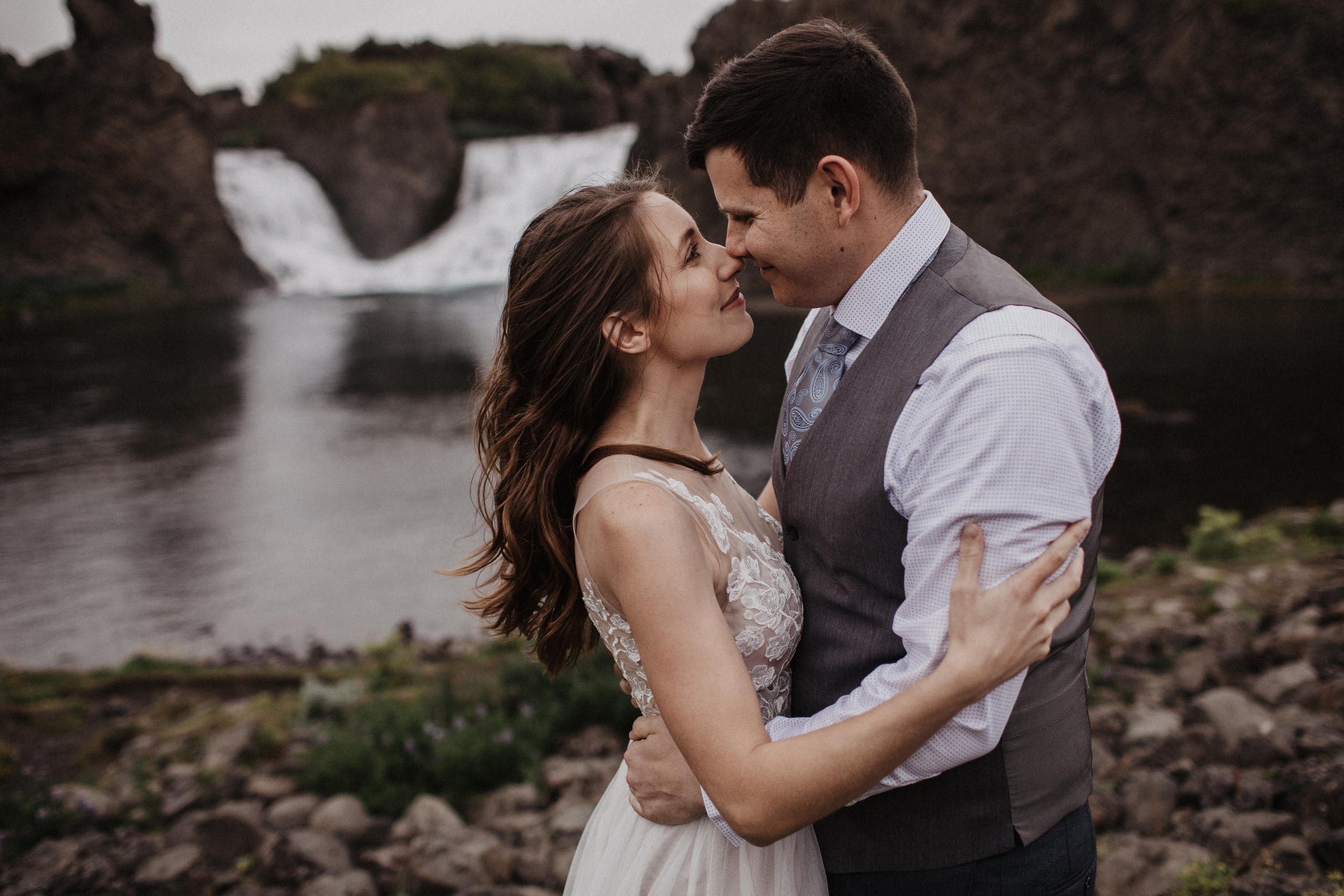 Midnight sun elopement at Haifoss in Iceland. Iceland elopement photographer & videographer