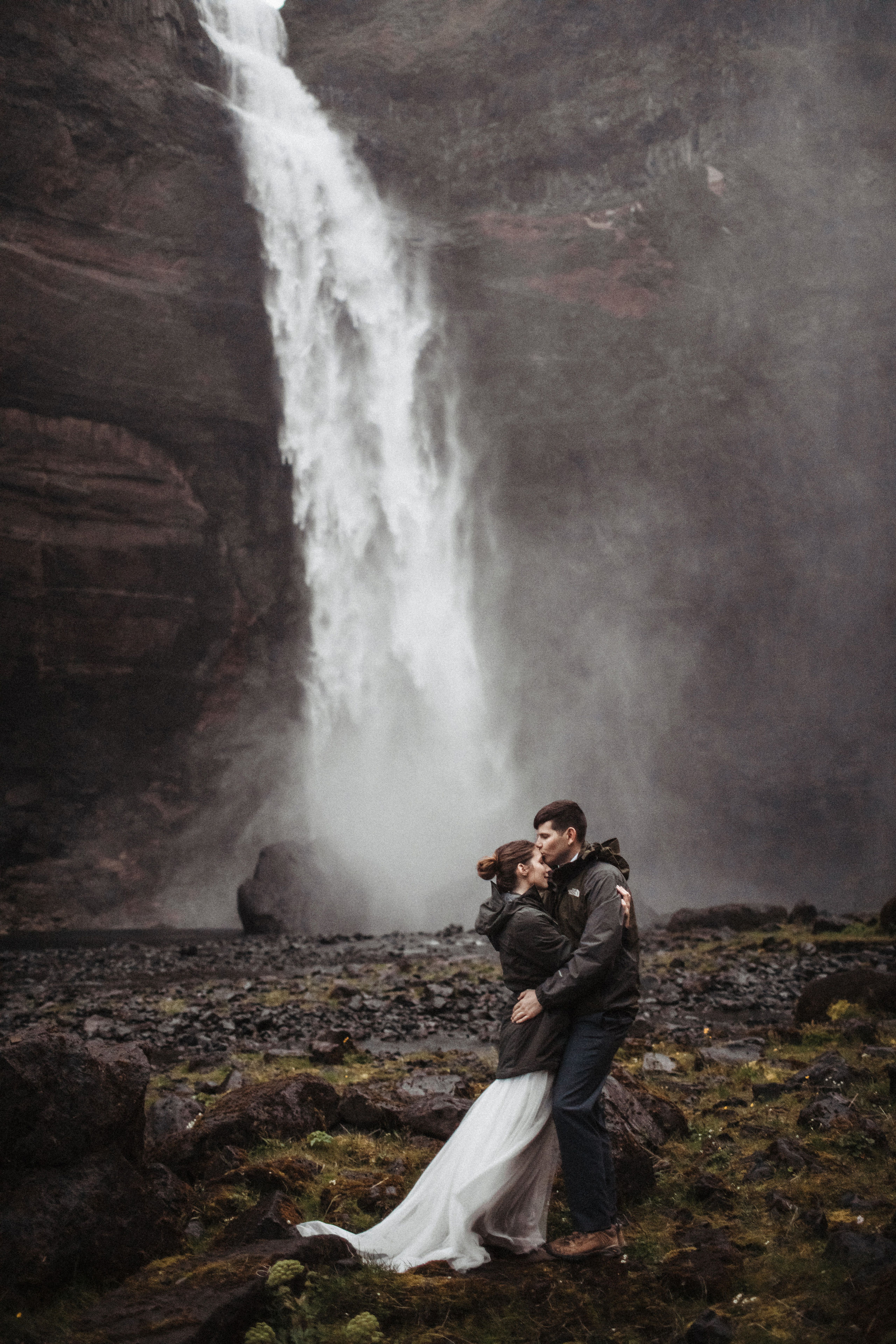 Midnight sun elopement at Haifoss in Iceland. Iceland elopement photographer & videographer