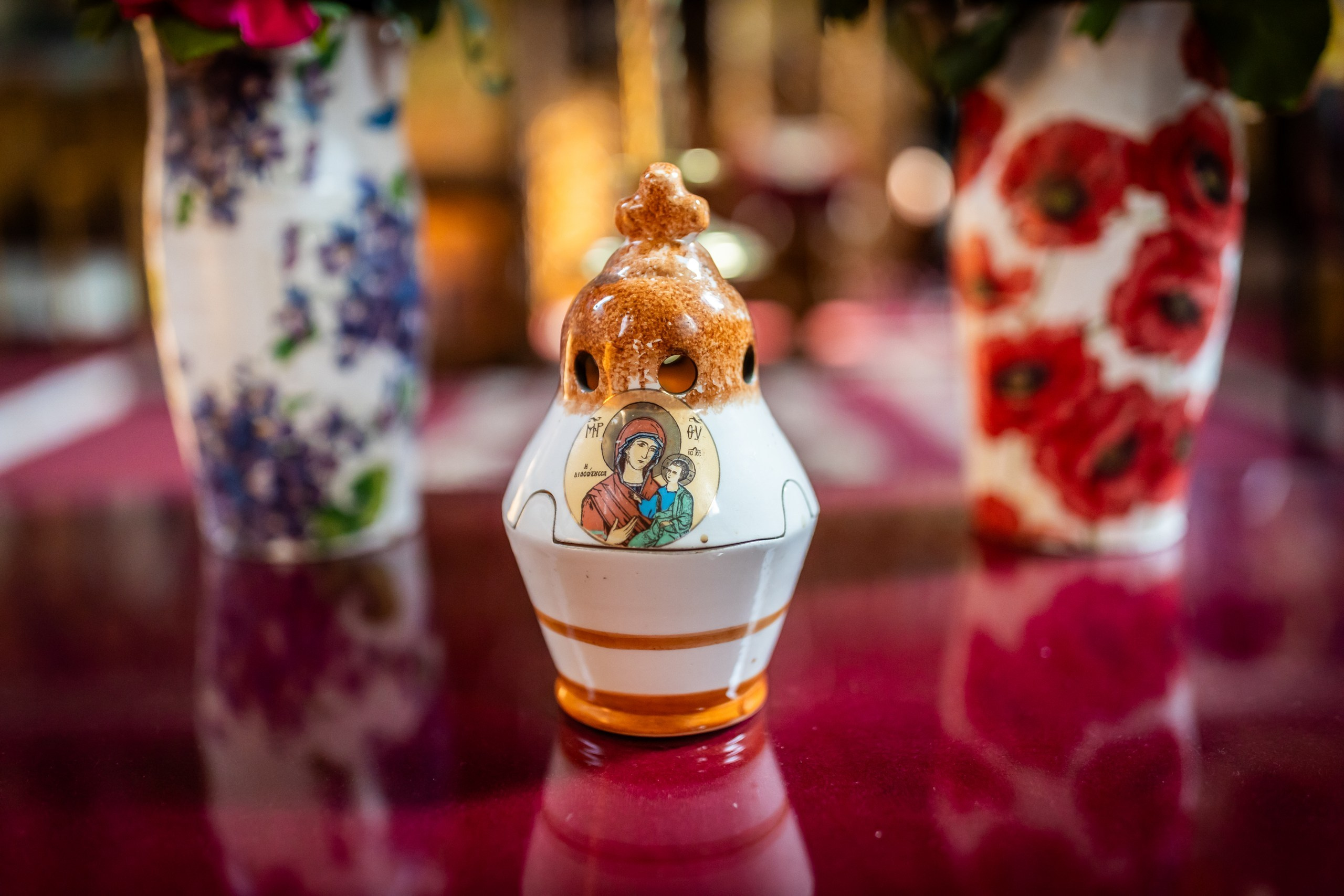 fotograf botez , fotografie botez Botoșani, fotograf Alin Chirilă, amintiri botez, fotografii botez, botez Miruna Parascheva, fotograf copii, fotografie botez în Botoșani-alt="botez , fotografie botez Alin Chirilă, amintiri botez, fotografii emoționante botez Botoșani"-- fotografii-botez-bebelus- amintiri-botez-micuț- moment-sfânt-crestinare- fotografie-emotionanta-botez- detalii-botez-bebelusi- parinti-fericiti-la-botez- fotograf-botez-profesionist- botez-in-biserica-ortodoxa- micuț-botezat-cu-emoție- zâmbete-și-lacrimi-la-botez- bebeluș-la-cristelniță- decor-botez-colorat- botez-cu-dragoste-și-credință- emotie-pura-la-botez- fotograf-botez-botosani- botez-iasi-suceava-fotograf- amintiri-nepretuite-botez-- Preotul ținându-l pe micuțul Mathias Gabriel la botez, în biserica Înălțarea Domnului, Copălău - Detalii de la botezul lui Mathias – lumânare, trusou și icoană - Familia lui Mathias Gabriel alături de micuț, în ziua botezului - Portret emoționant cu mama și bebelușul în brațe, în biserică,fotograf profesionist evenimente Botoșani, Iași, Suceava, Fălticeni, Bacău, Pașcani, Roman - AlinoFotoStudio by Alin Chirilă - servicii foto nuntă, botez, cununie, ședințe foto creative, albume personalizate, fotografii emoționante și calitative pentru cele mai importante momente din viață,fotograf nuntă Botoșani Alin Chirilă, ședință foto botez Iași - AlinoFotoStudio, servicii fotograf profesionist evenimente Suceava, fotograf cununie civilă Fălticeni - Alin Chirilă, album foto nuntă personalizat Bacău.“Bebeluș botezat în biserică, ținut în brațe de nași” • “Detaliu cu lumânarea de botez decorată cu flori albe” • “Părinți emoționați alături de copilul lor la ceremonia de botez” • “Masa festivă de botez cu decor tematic și tort personalizat” • “Momentul în care preotul toarnă apă sfințită pe fruntea bebelușului” “Bebeluș în rochie albă de botez, zâmbind în brațele mamei” • “Detaliu cu cruciulița de botez așezată pe o pernă de satin” • “Părinți și nași aprinzând lumânările în timpul ceremoniei de botez” • “Tort de botez decorat cu figurine tematice și numele copilului” • “Copil botezat dormind liniștit în pătuțul decorat festiv” • “Momentul în care preotul binecuvântează copilul în fața altarului” • “Invitați adunându-se în jurul mesei festive la petrecerea de botez” • “Bebeluș ținând în mână o jucărie personalizată primită la botez” • “Familie fericită pozând împreună după ceremonia de botez” • “Decor tematic cu baloane și flori la locația petrecerii de botez” fotograf Botoșani fotograf evenimente fotograf botez Alin Chirila fotograf alinofotostudio.fotograf botez Amelis Maria, fotografie botez Botoșani, fotograf Alin Chirilă, amintiri botez, fotografii botez, botez Amelis Maria, fotograf copii, fotografie botez în Botoșani,