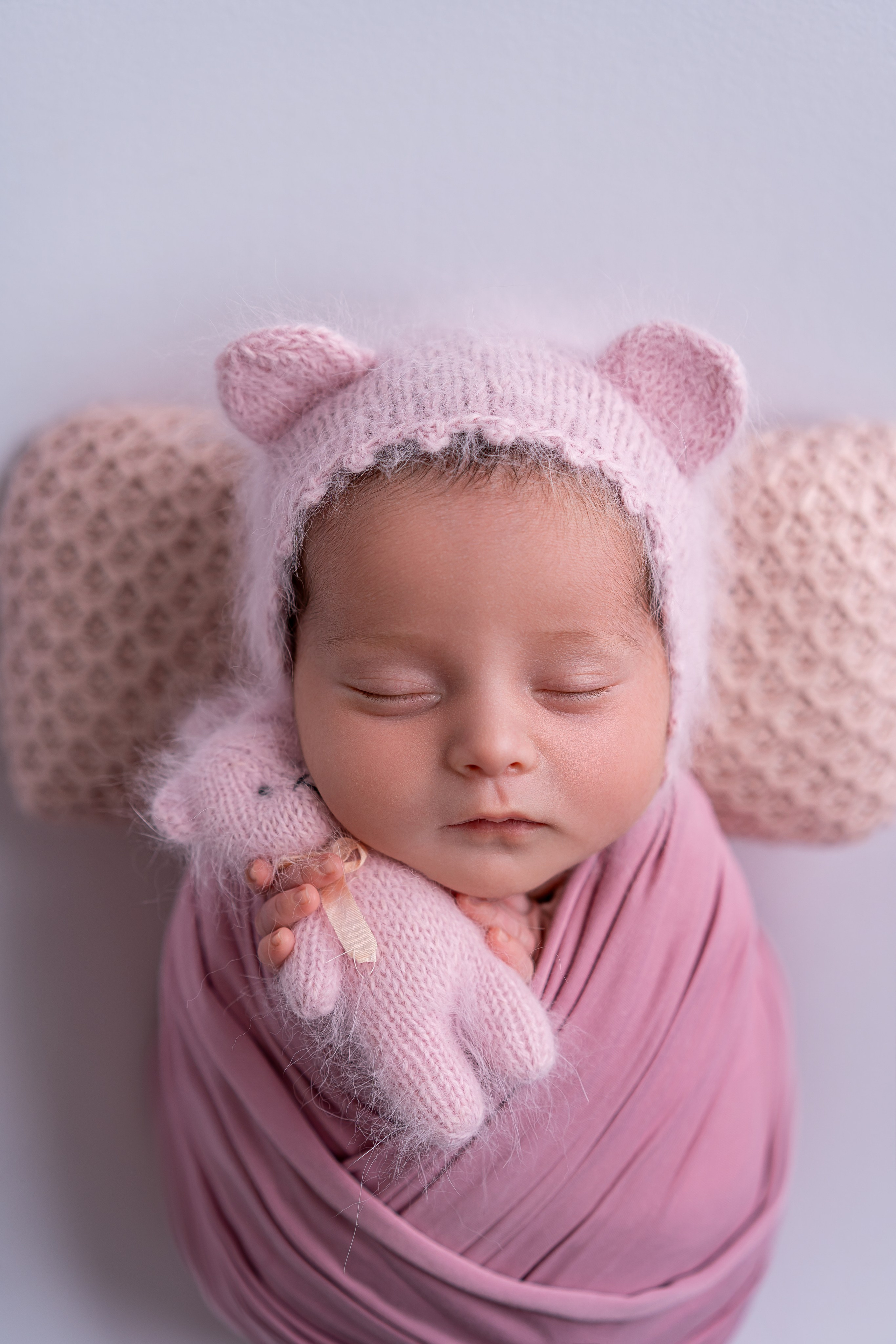 Neugeborenenfotos in Berlin – Studio oder bei Ihnen zu Hause