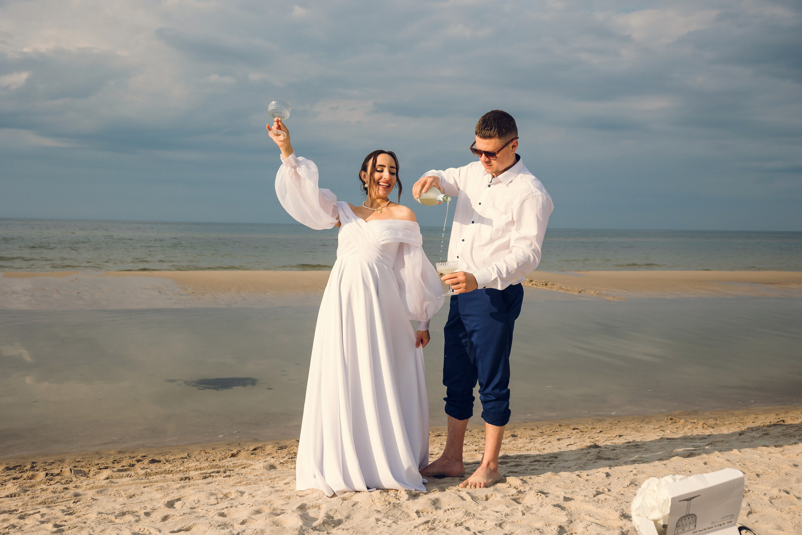 Fotograf Szczecin SESJA FOTOGRAFICZNA Z PRZYGOTOWAŃ DO ŚLUBU CEREMONIA WESELE Sesje narzeczeńskie Wasz fotograf ślubny Fotografia ślubna