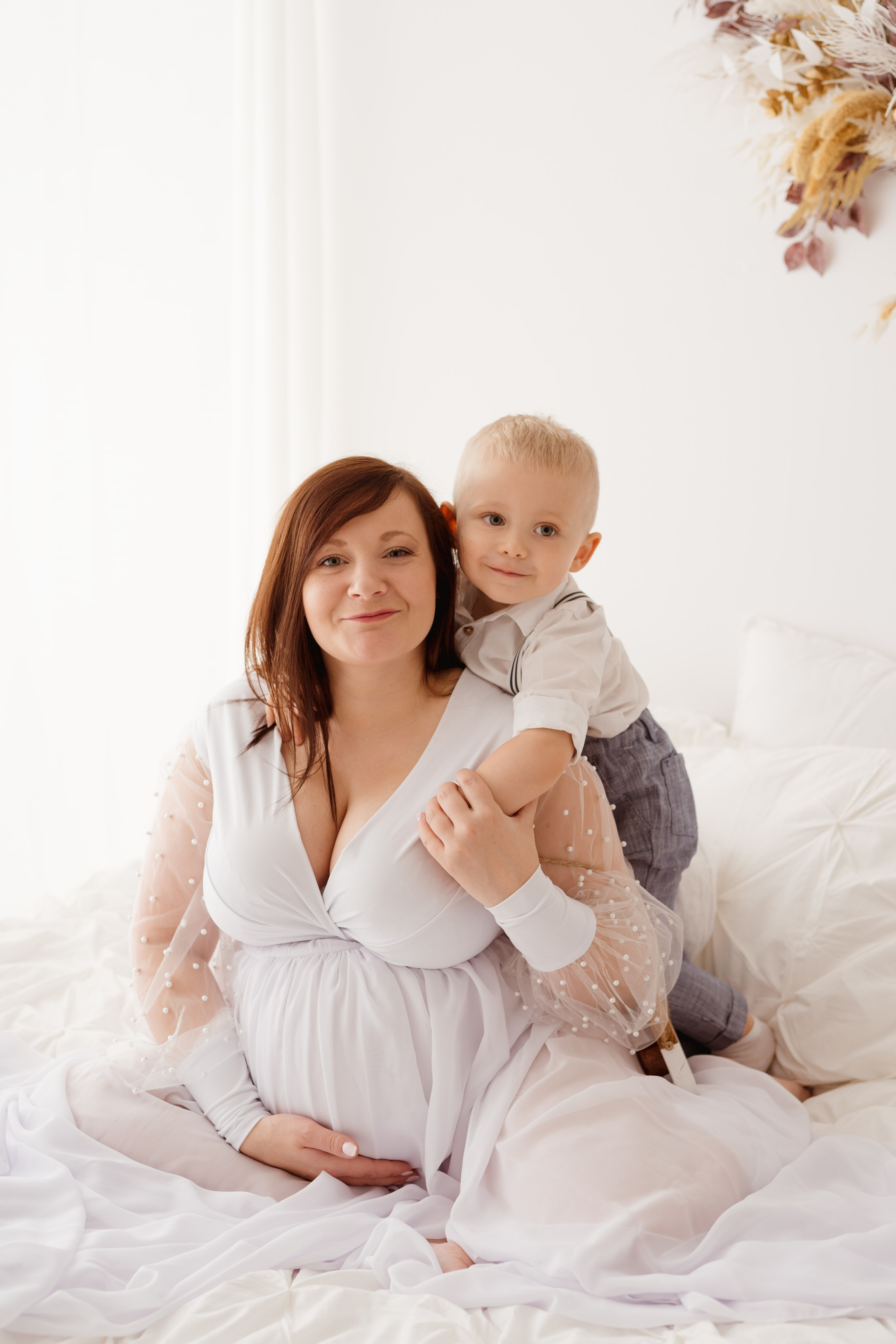 Sesja rodzinno-ciążowa. Fotograf Łódź - sesja ciążowa, noworodkowa, dziecięca. Studio w Łodzi