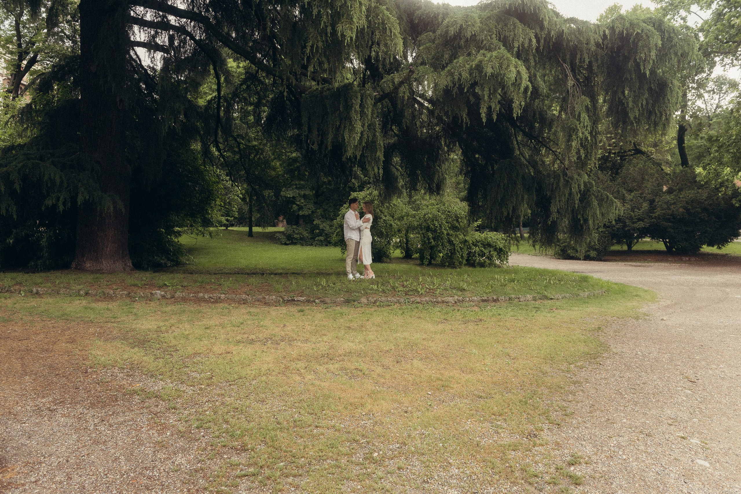 Milan. Lovestory before rain. Анастасия Бучинская фотограф в Милане
