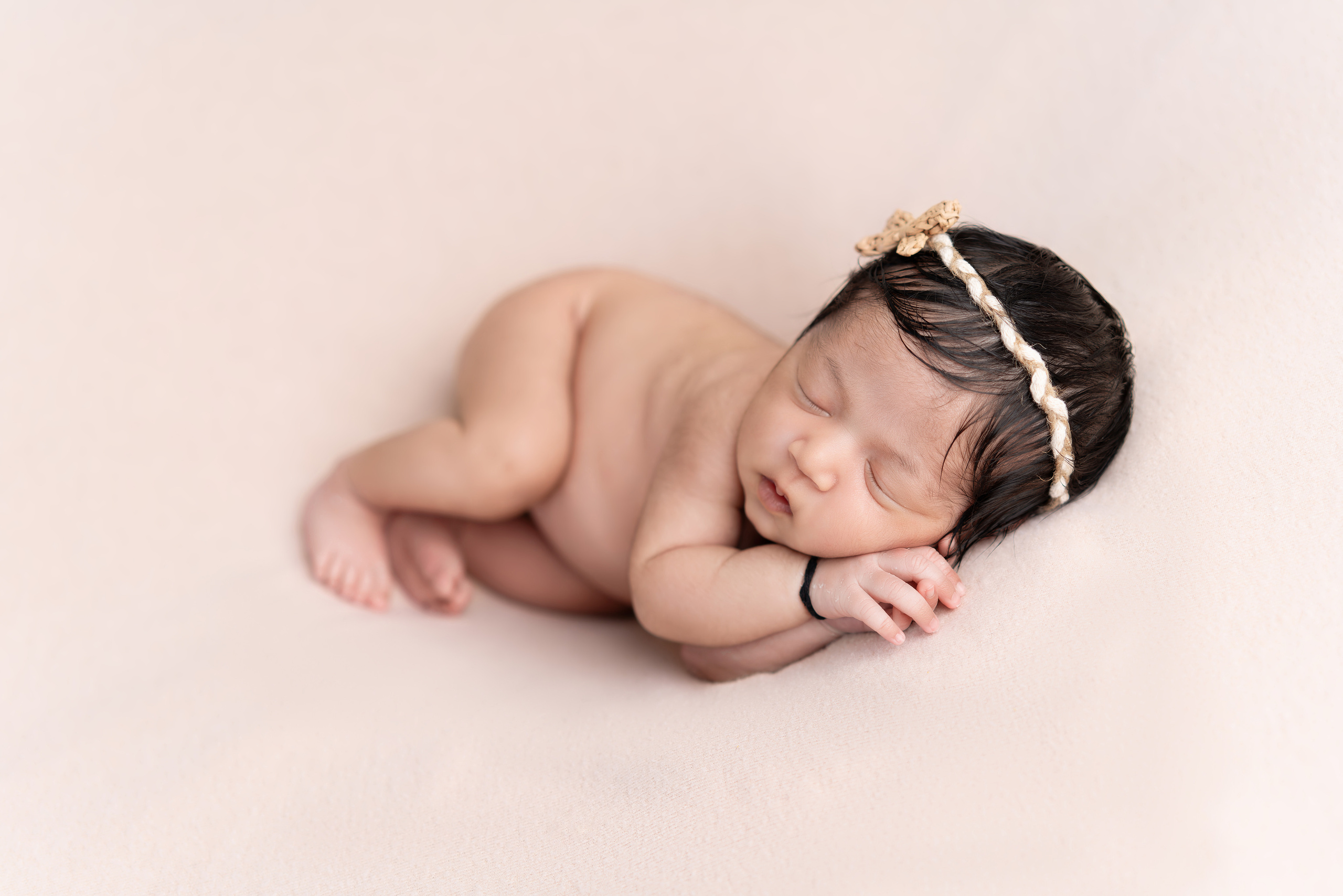 Фотограф новорожденных Юлия Гаст