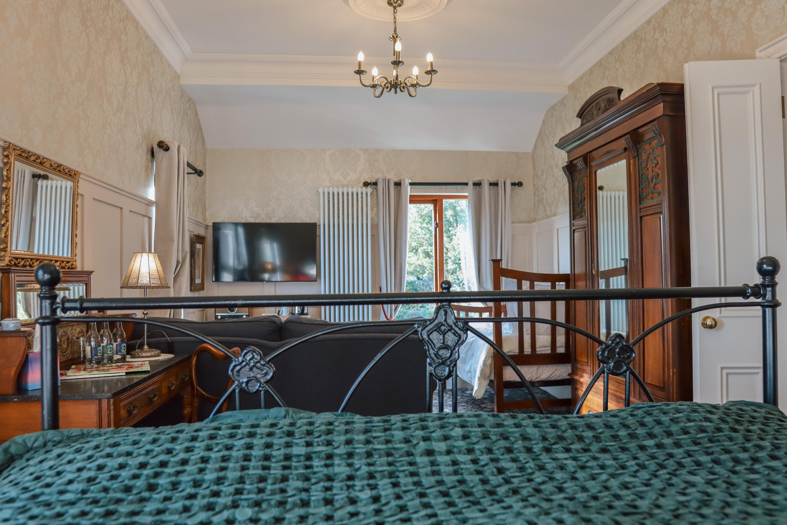 Luxury Accommodations. Create with Twila