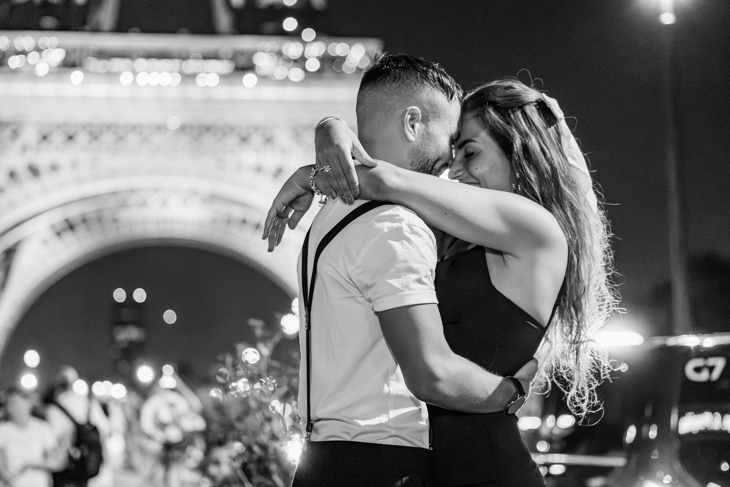 Night Photography in Paris: The Ultimate Luxury Experience for Couples & Proposals. Photographe à Paris