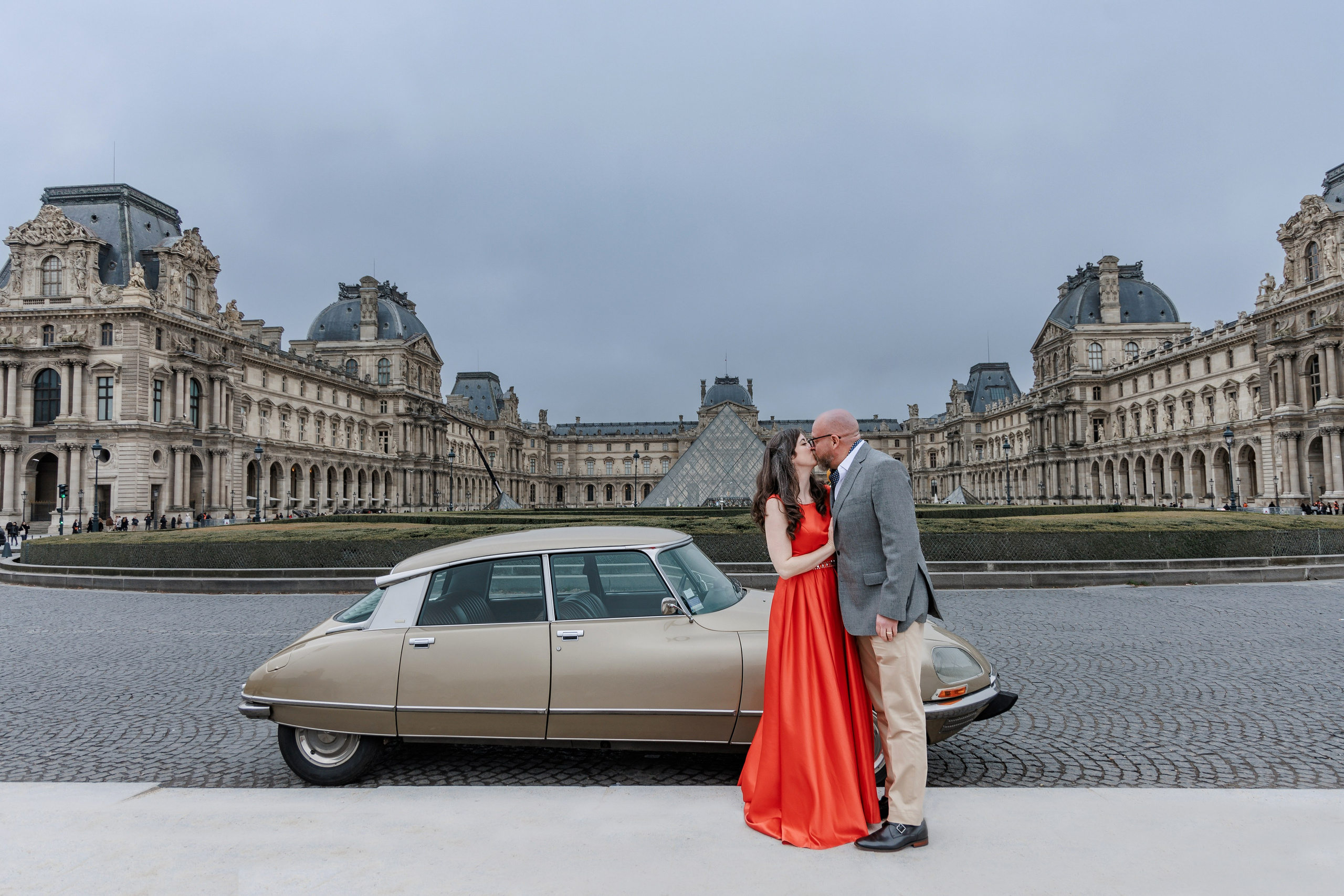 Paris Photo Tour in a Classic DS23 Pallas. Photographe à Paris