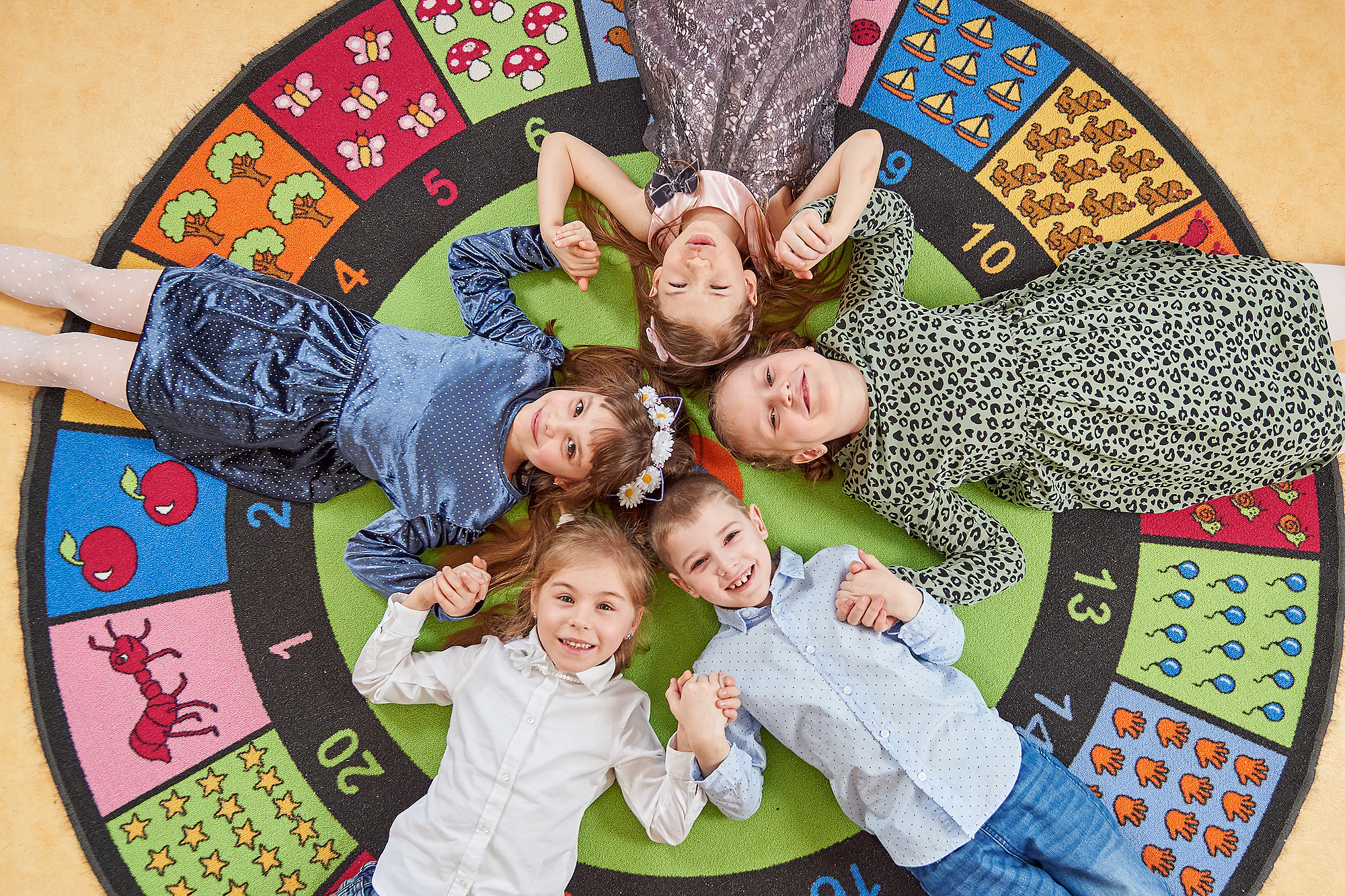 выпускные альбомы, выпускной альбом Таллинн, детский фотограф, школьный фотограф Таллин, фотограф на школьный выпускной Таллин, фотосессия в школе Таллин, фото для школьного альбома Таллин, школьная фотосъёмка Таллин, lõpualbumid, lõpualbum Tallinnas, lastefotograaf, koolifotograaf Tallinnas, fotograaf kooli lõpetamiseks Tallinnas, fotosessioon koolis Tallinnas, fotod koolialbumi jaoks Tallinnas, koolifotosessioon Tallinnas