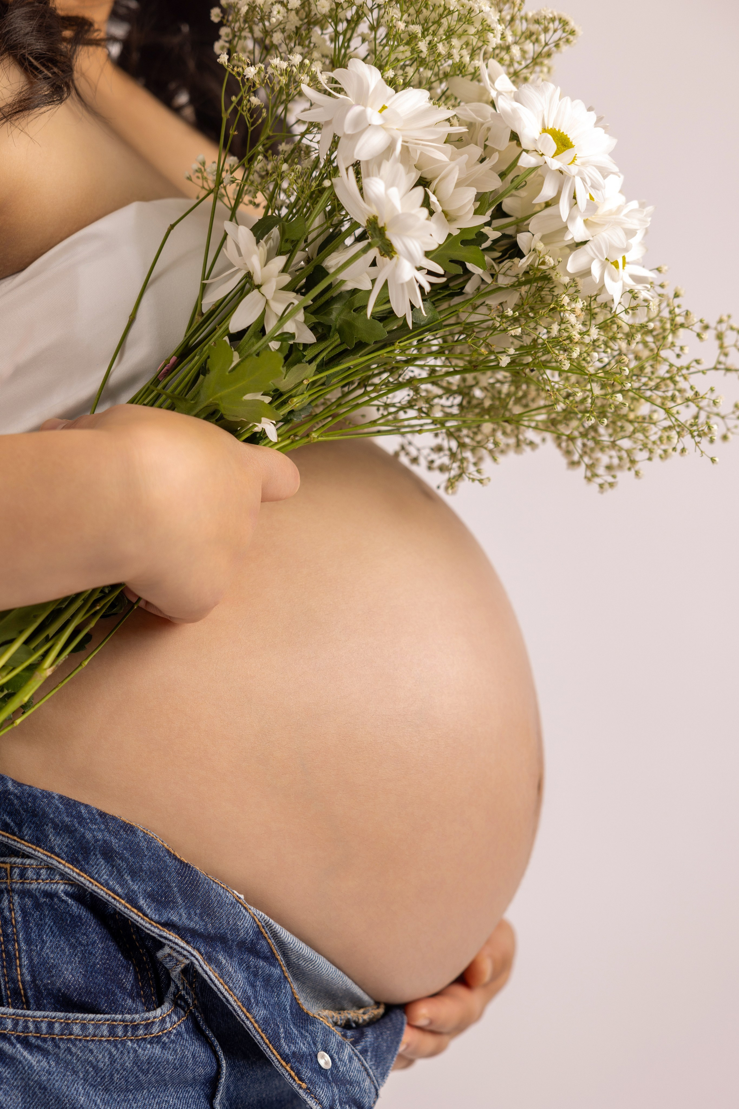 Maternity Photoshoot in Dresden — Studio & Outdoor. Family & Maternity Photographer in Dresden Tatiana Mudryak