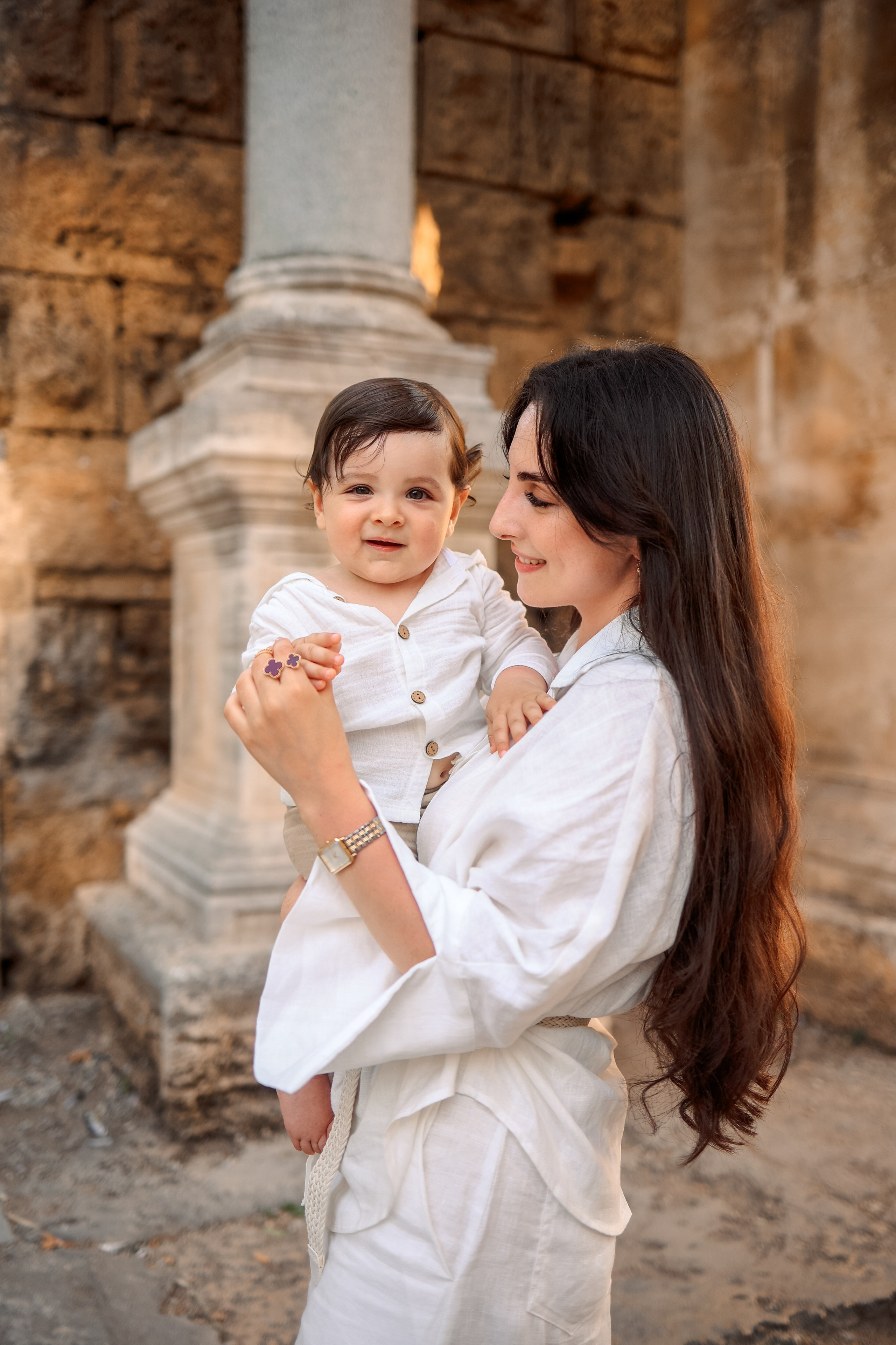 Photoshooting in old town of Antalya. Photographer in Turkey, Antalya, Kemer, Belek, Side, Kas, Fethiye