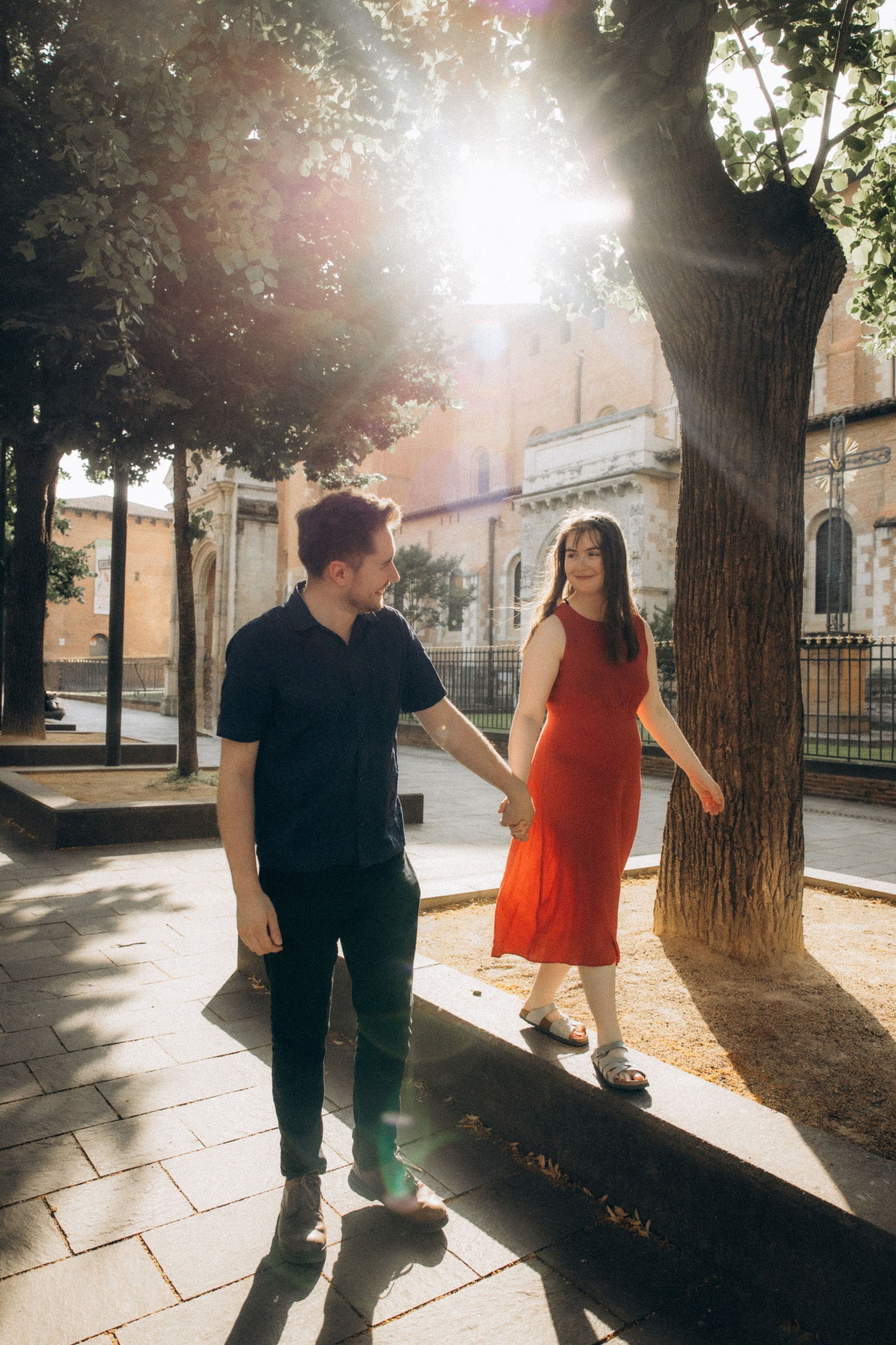 Surprise proposal photoshoot in Toulouse: romantic moment to remember. Eugénie Smirnova — your photographer in Toulouse and southwest France