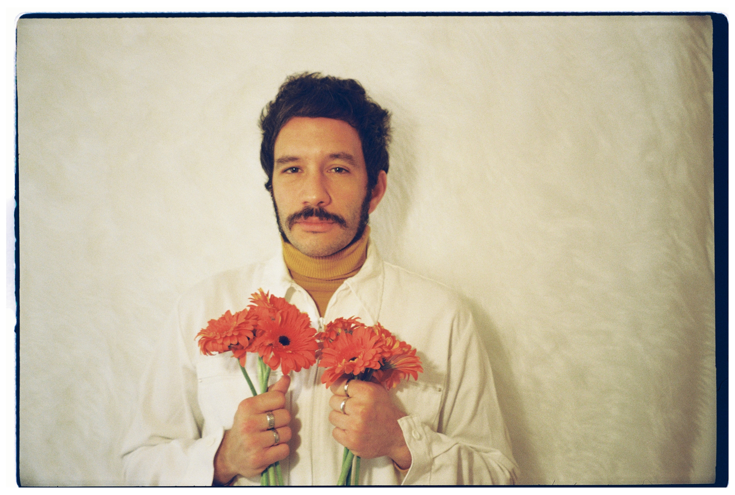 Entrevista a BANANI: DIY, ruido, Barcelona y el nuevo single «Gato» desde dentro | FOTKAI