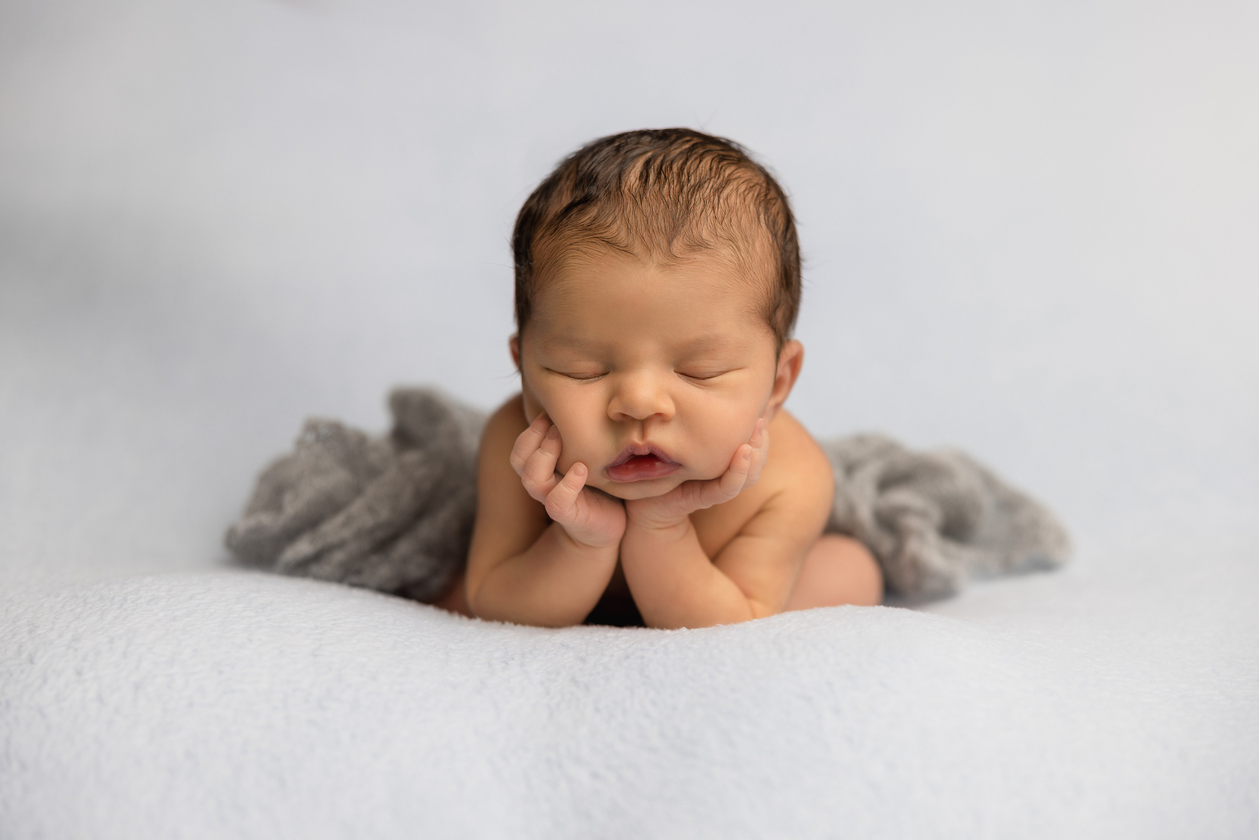 Newbornshooting in Pforzheim und Umgebung. Neugeborenenfotografie Pforzheim Katharina Jozic