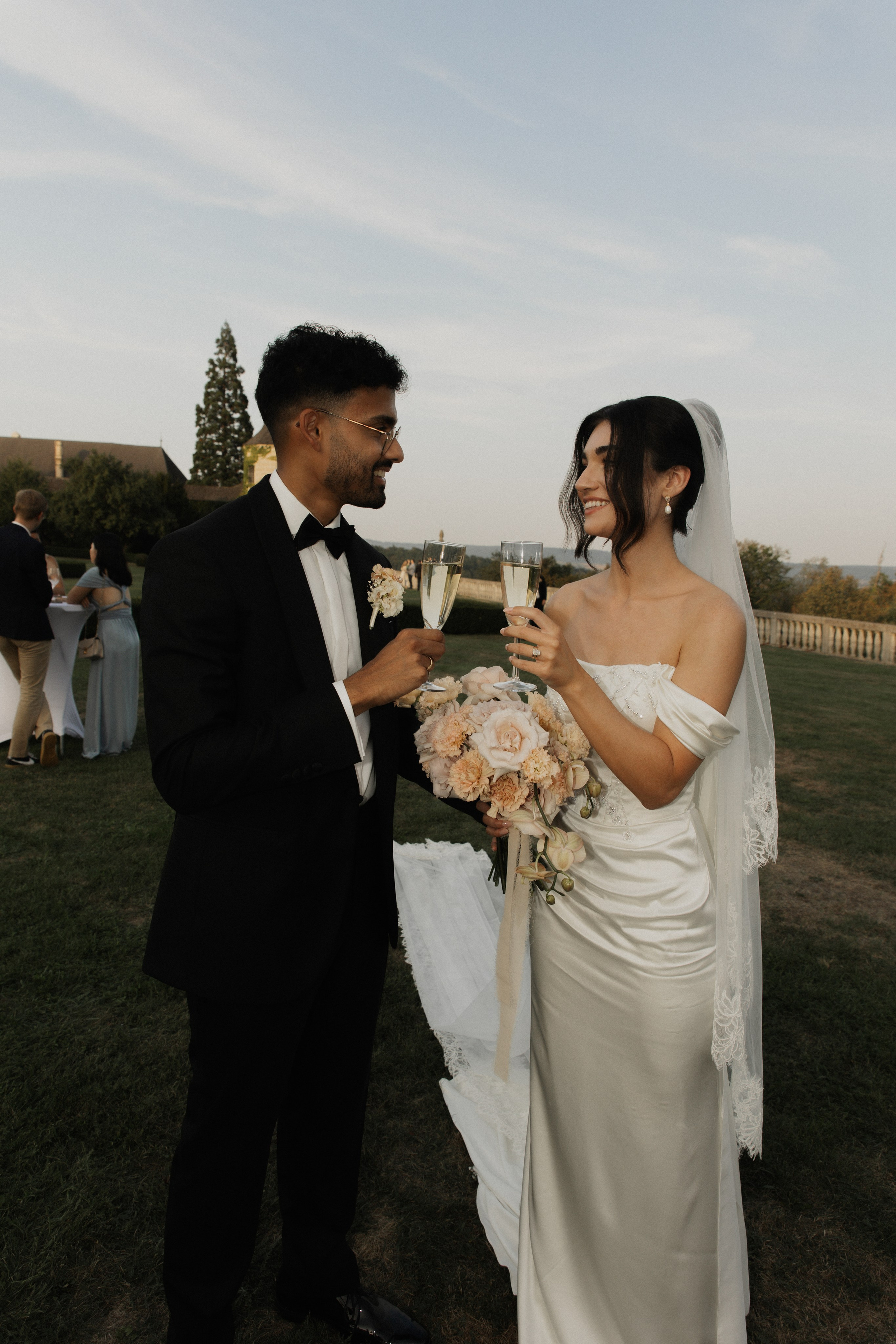 Elegant Castle Wedding in Austria | Alwin & Ruth’s Fairytale Celebration. Wedding photographer and videographer based in Timisoara, Romania