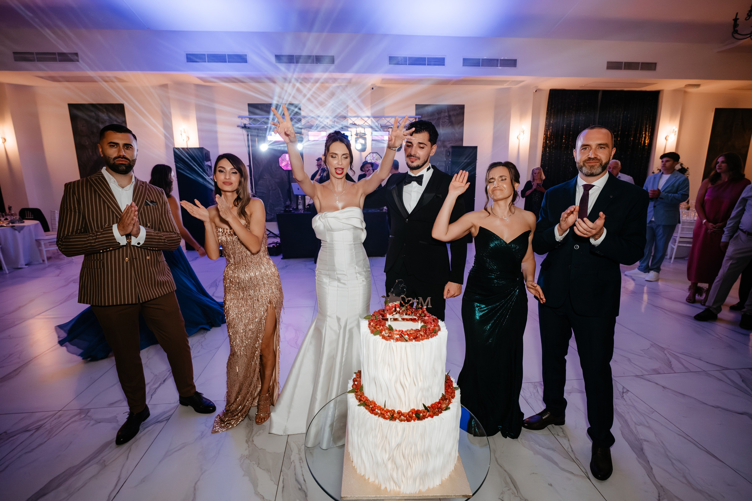 Povestea de nuntă a lui Anca și Dragoș în Bacău | Fotografie de Eveniment. Raw Studio. Fotograful tau de nunta!