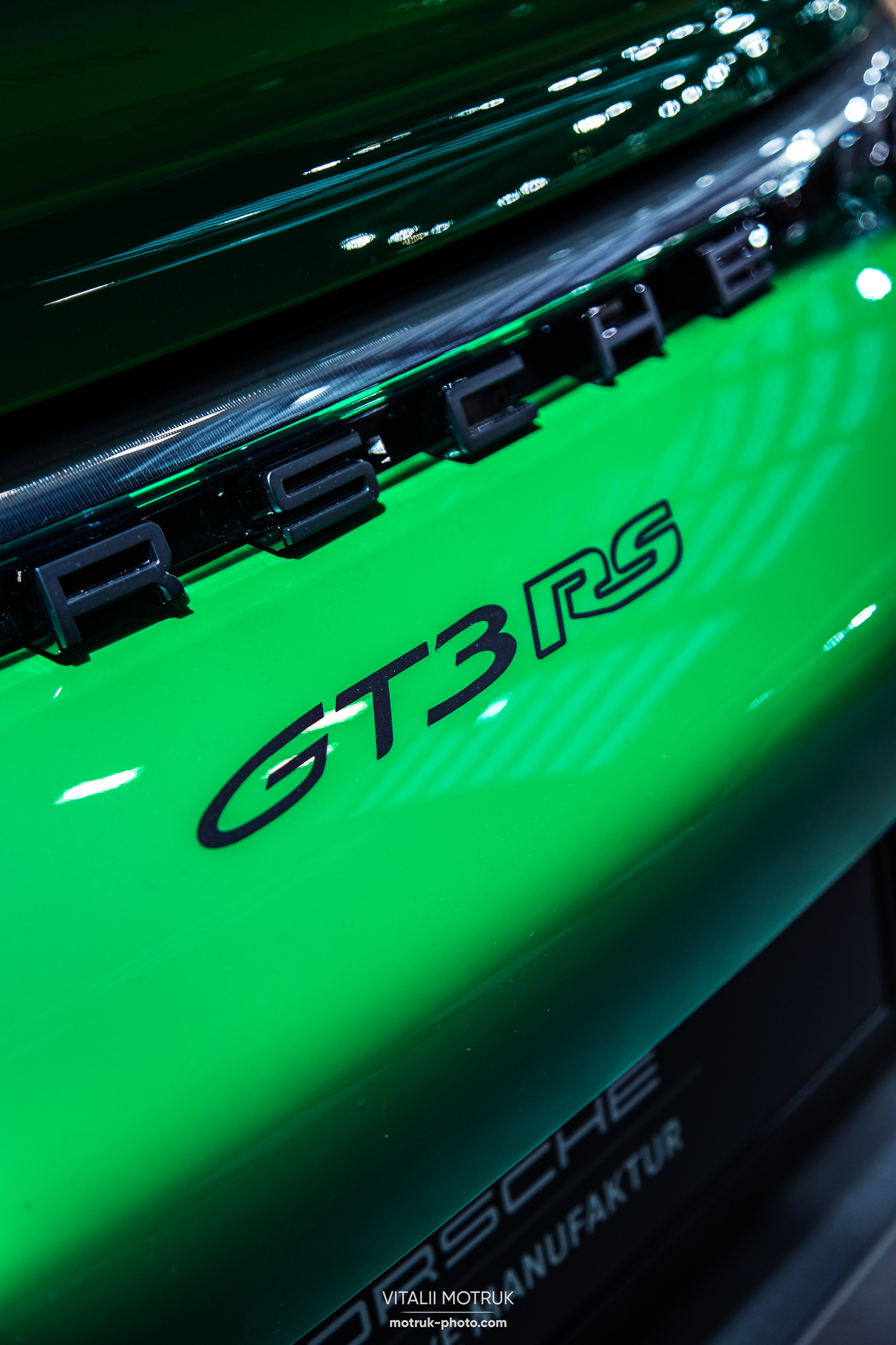 Retromobile 2023. Photographe de voitures à Paris — Vitalii Motruk