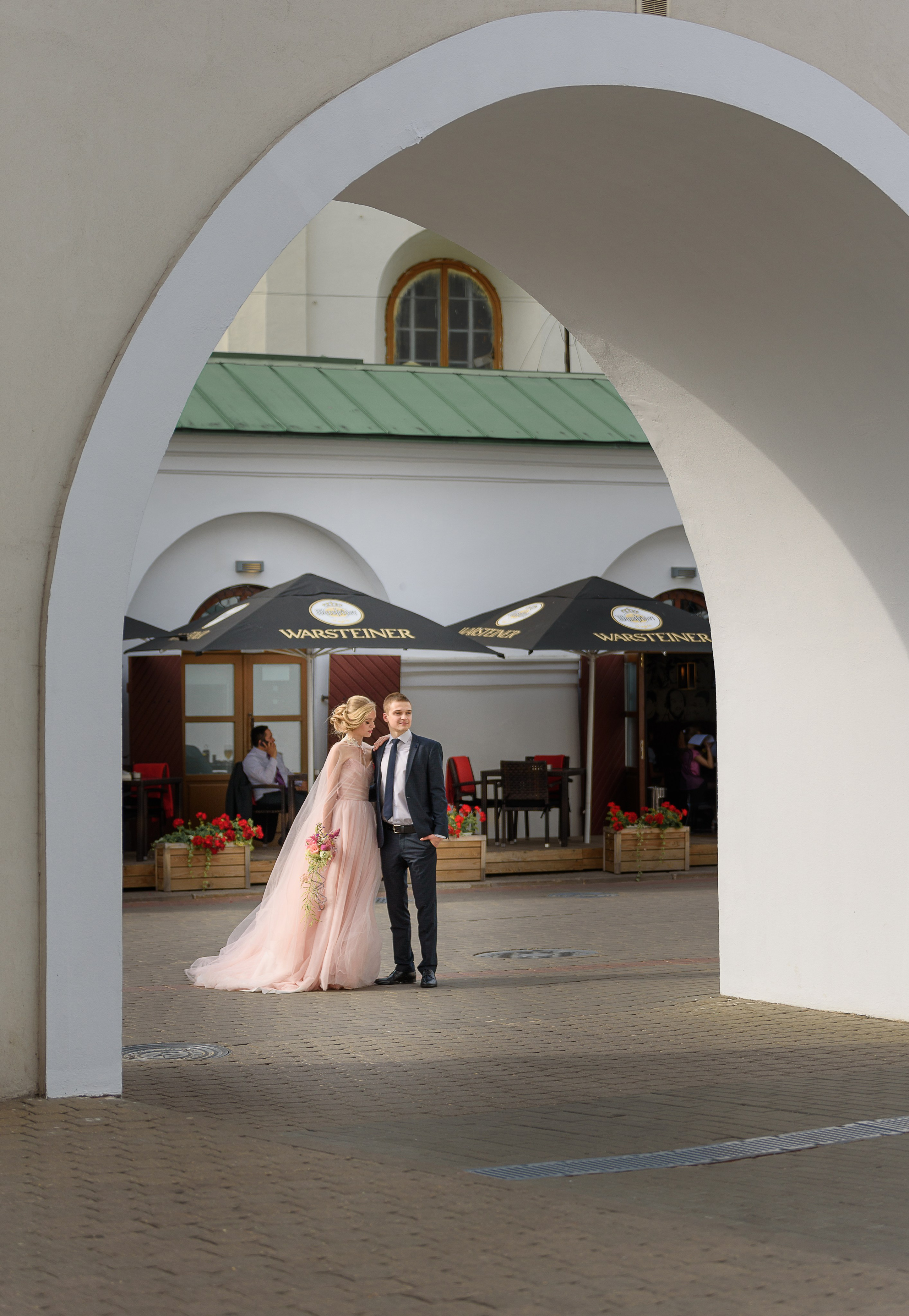 Летняя свадьба с выездной регистрацией. Семейный фотограф и фотограф новорожденных в Вильнюсе Ирина Беленкевич