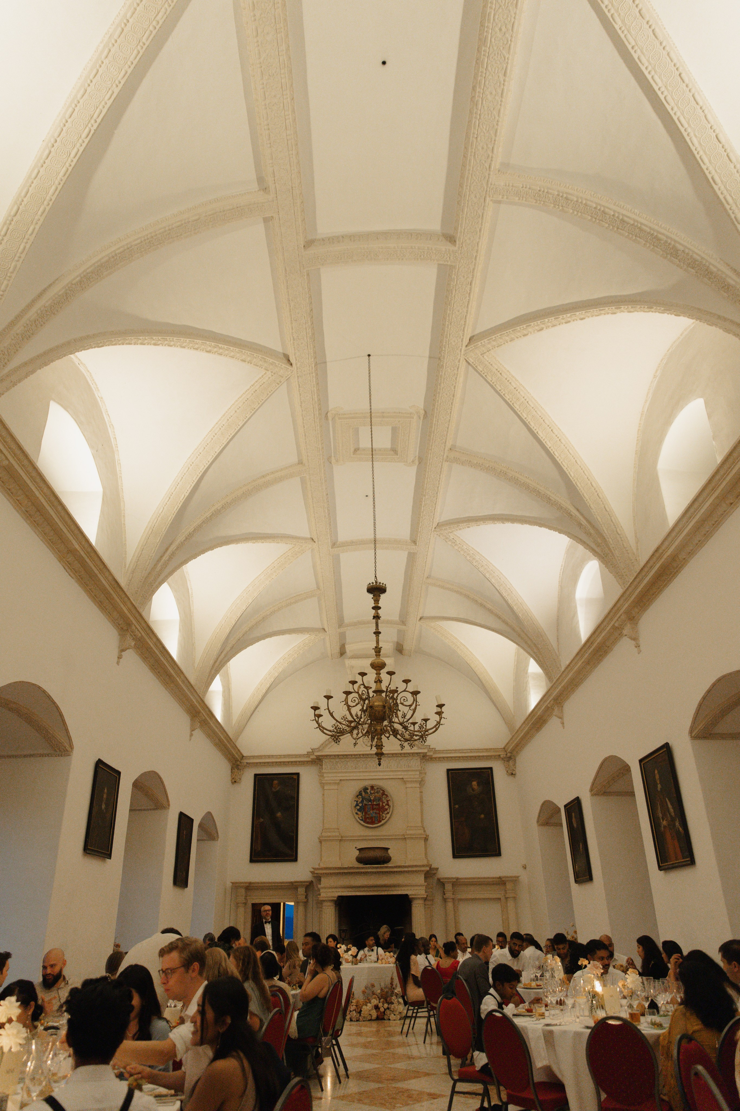 Elegant Castle Wedding in Austria | Alwin & Ruth’s Fairytale Celebration. Wedding photographer and videographer based in Timisoara, Romania