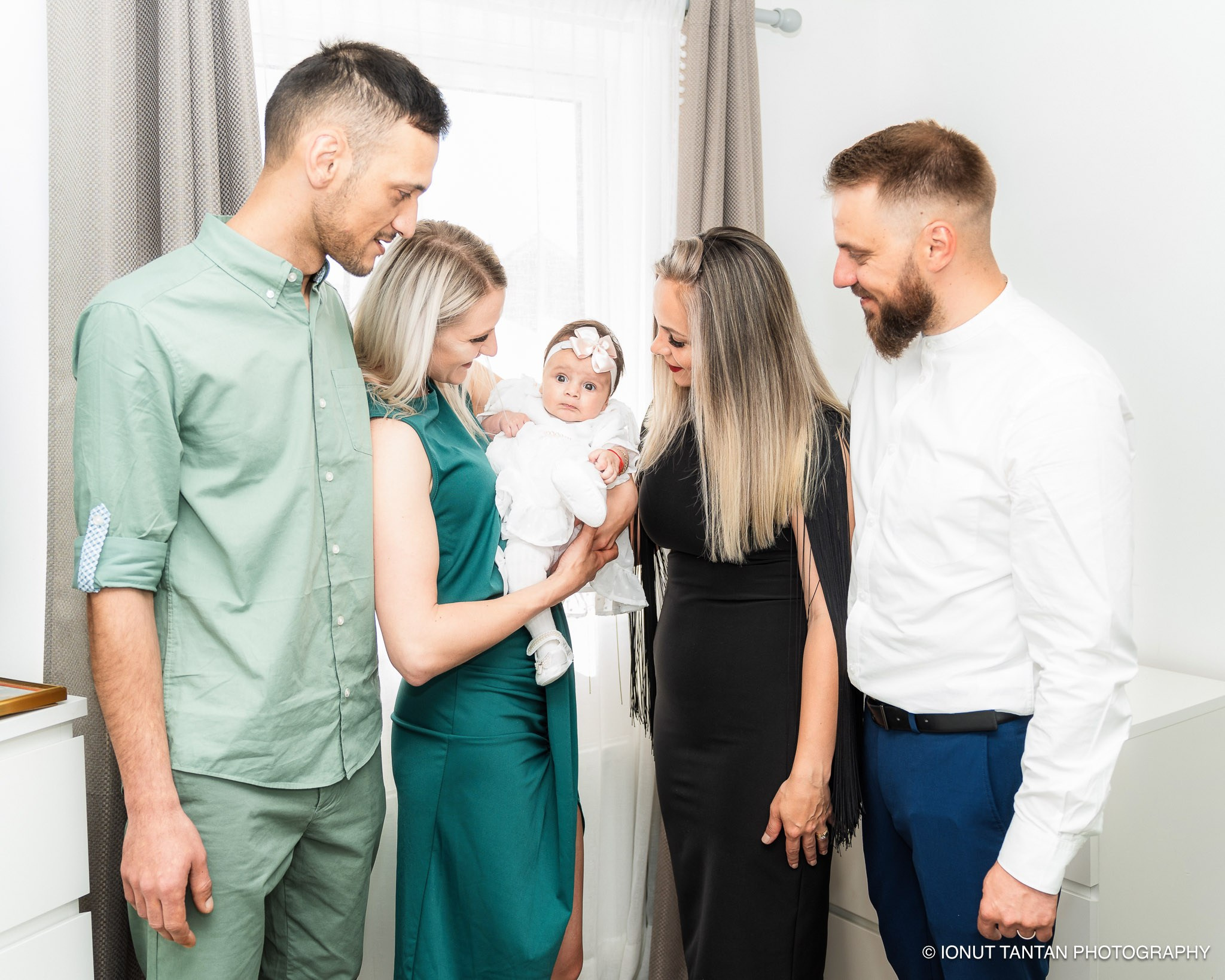Fotografii Unice pentru Botezuri - Ionut Tantan Foto & Film. TANTAN IONUT FOTO & FILM