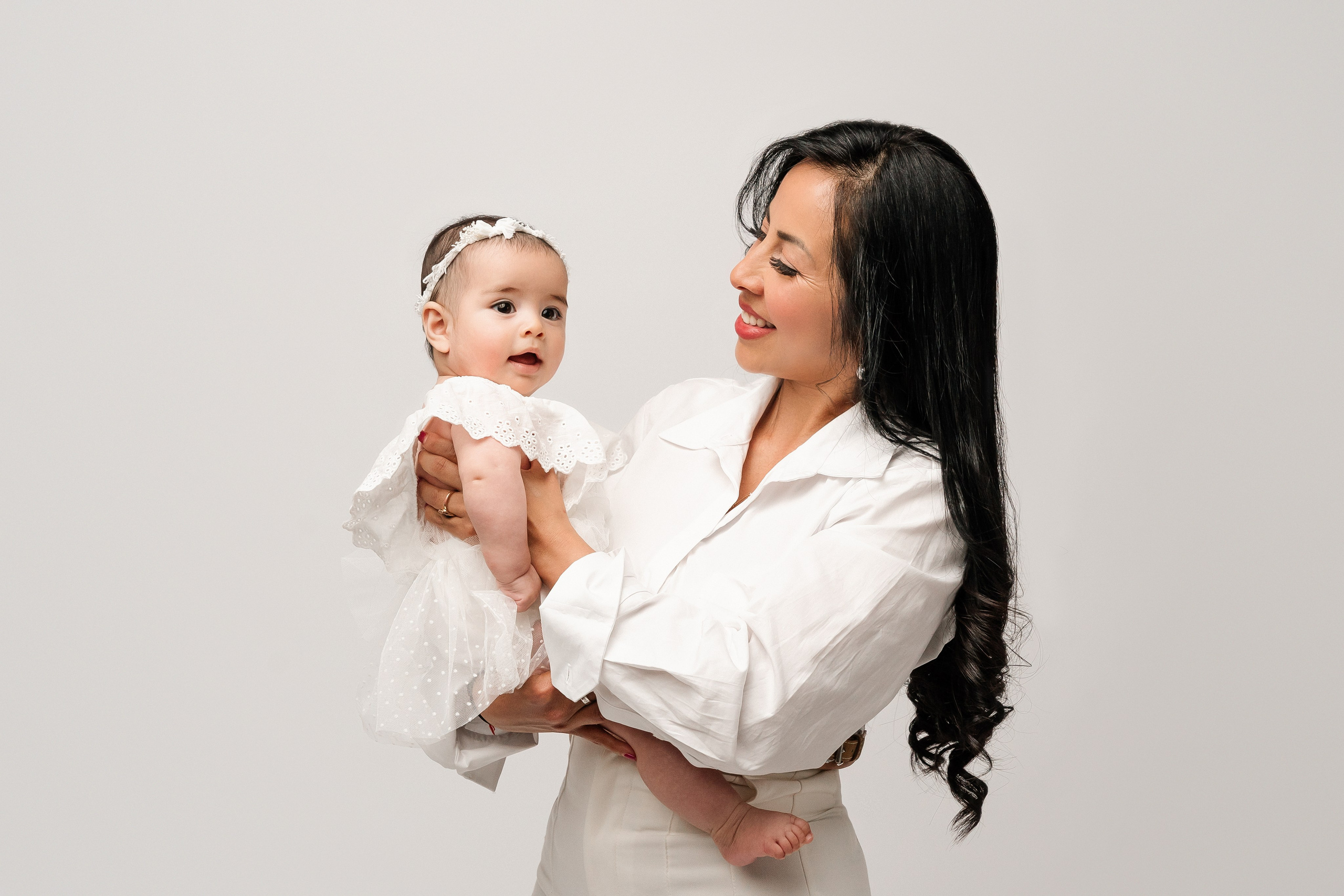 A studio milestone session for 5 months old baby Alejandra and her beautiful family❤️. Newborn and family photographer. Hills District. Sydney